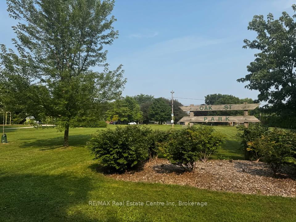 Photo 7 of 34 Oak Street, Guelph, Kortright West — HOMEH
