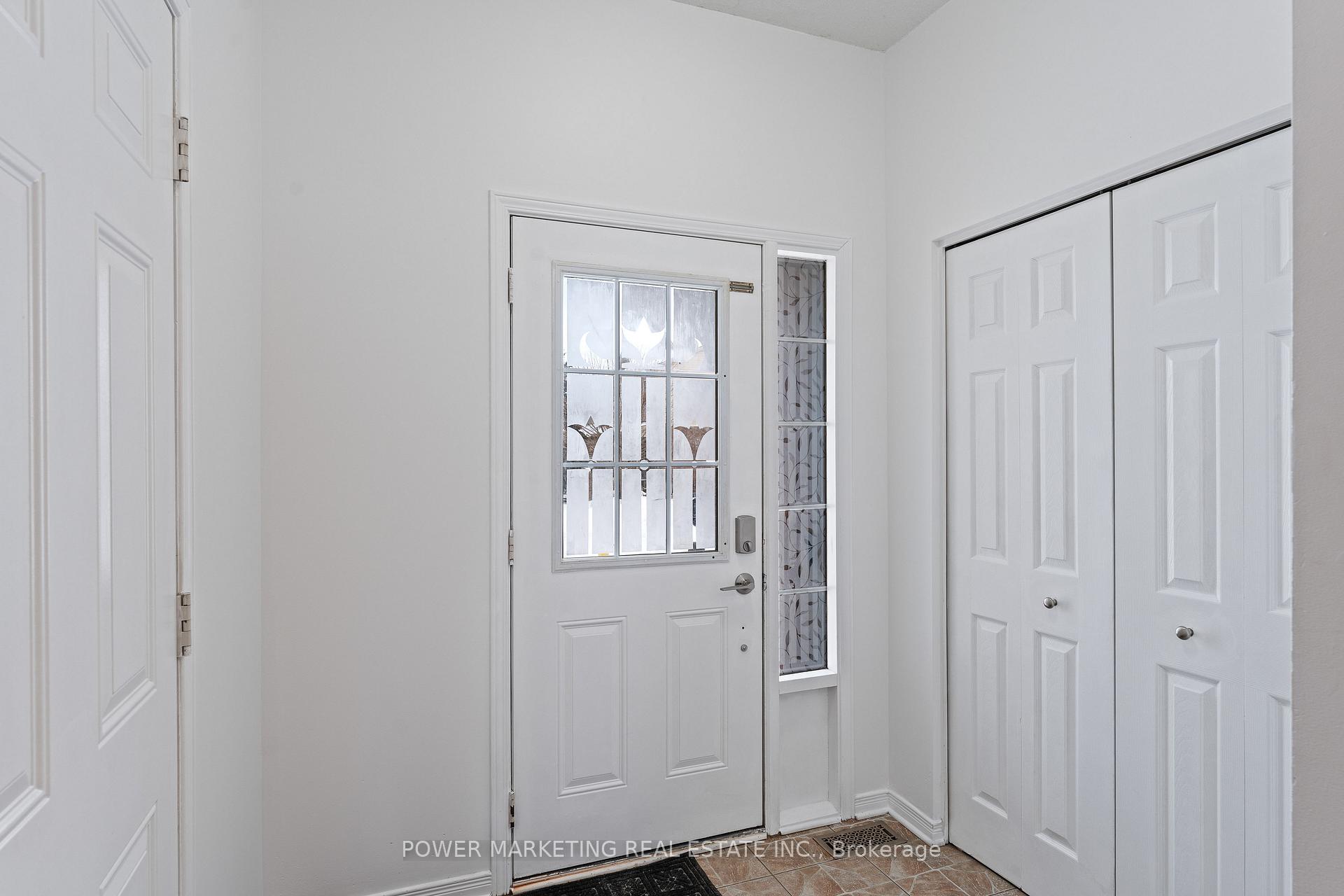 Photo 4 of 116 Esterbrook Drive, Ottawa, Mer Bleue/Bradley Estates/Anderson Park — HOMEH