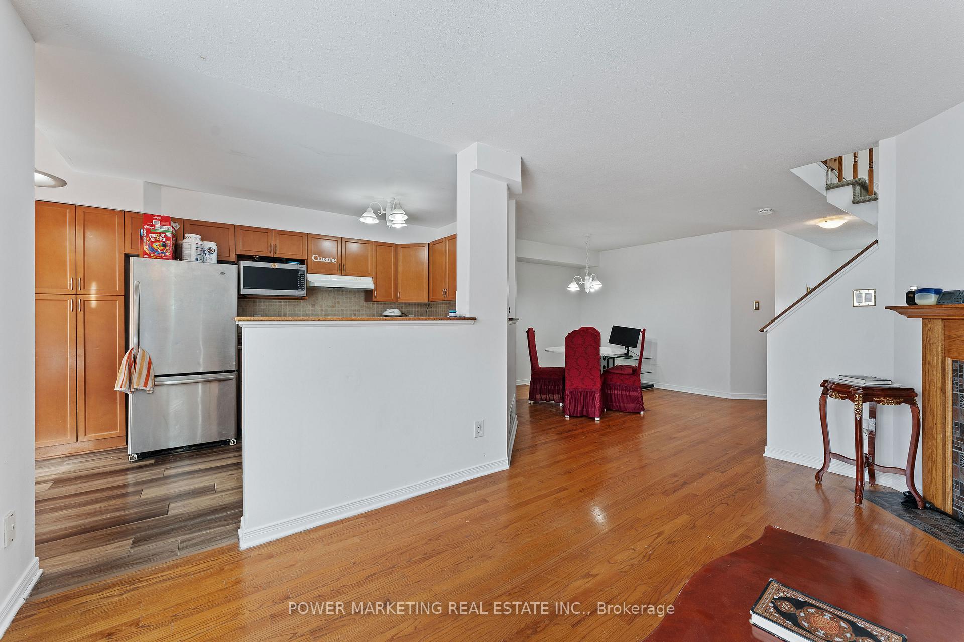 Photo 7 of 116 Esterbrook Drive, Ottawa, Mer Bleue/Bradley Estates/Anderson Park — HOMEH