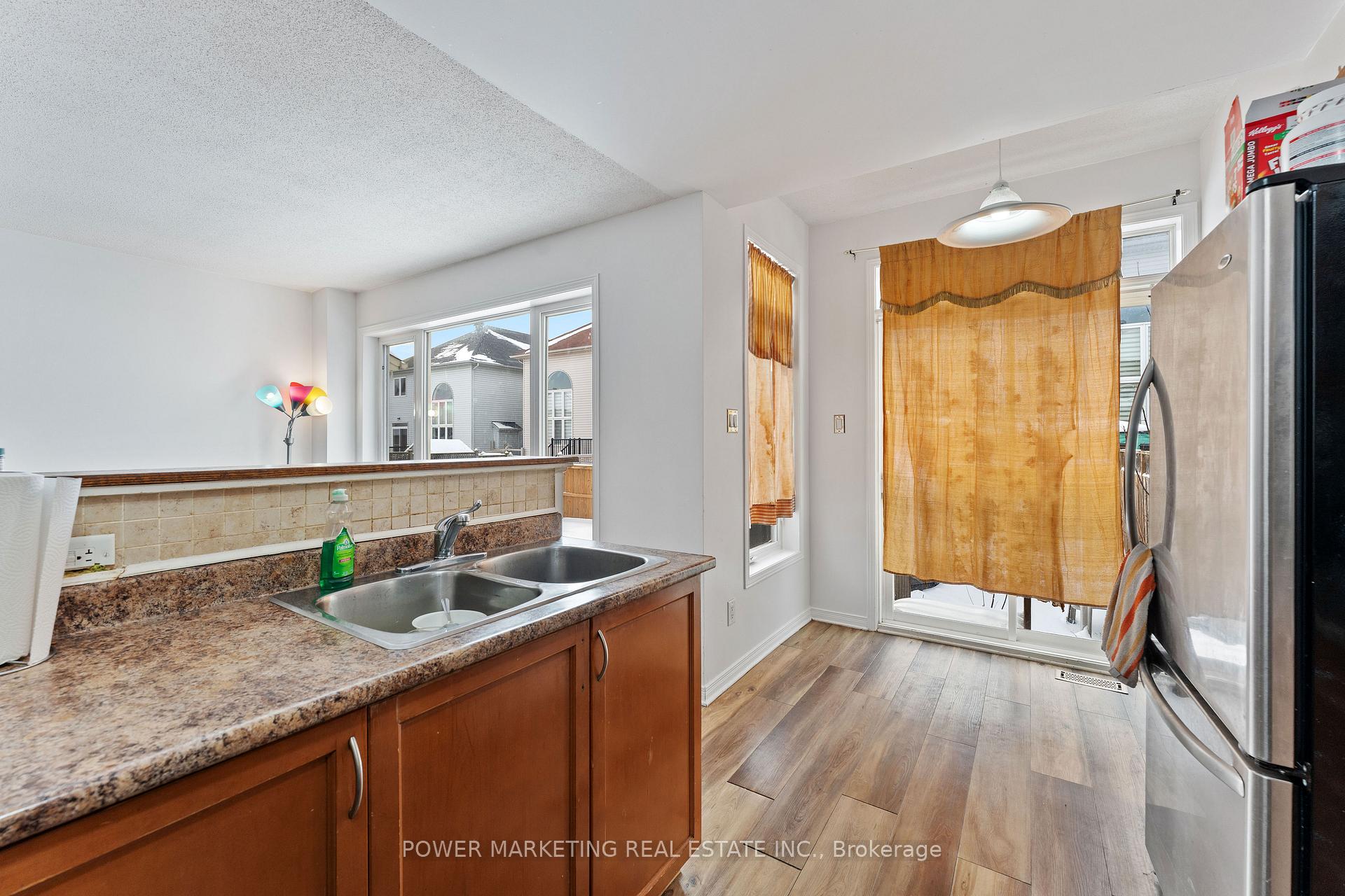 Photo 9 of 116 Esterbrook Drive, Ottawa, Mer Bleue/Bradley Estates/Anderson Park — HOMEH