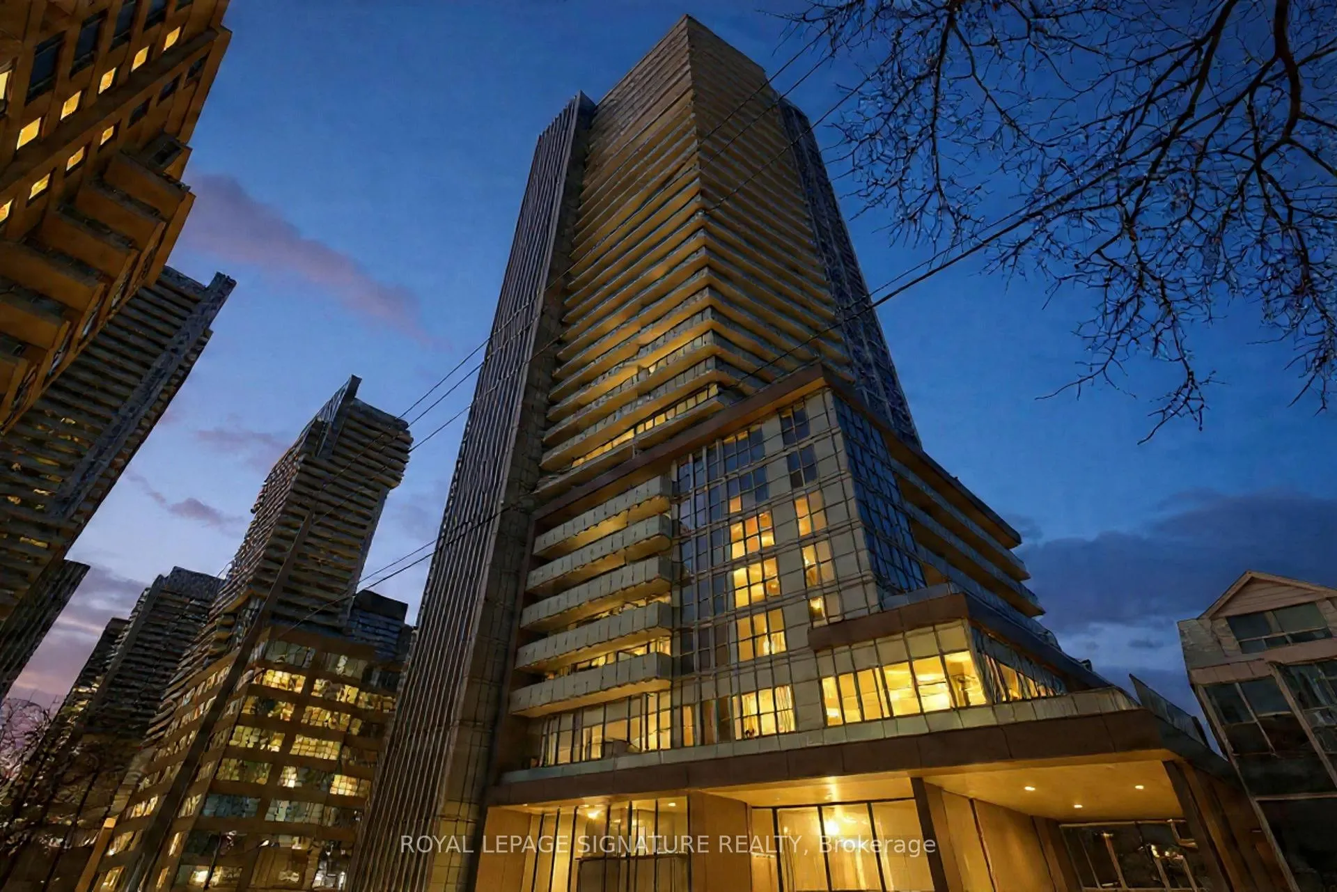 Photo 1 of Unit 315, 125 Redpath Avenue, Toronto, Mount Pleasant East — HOMEH
