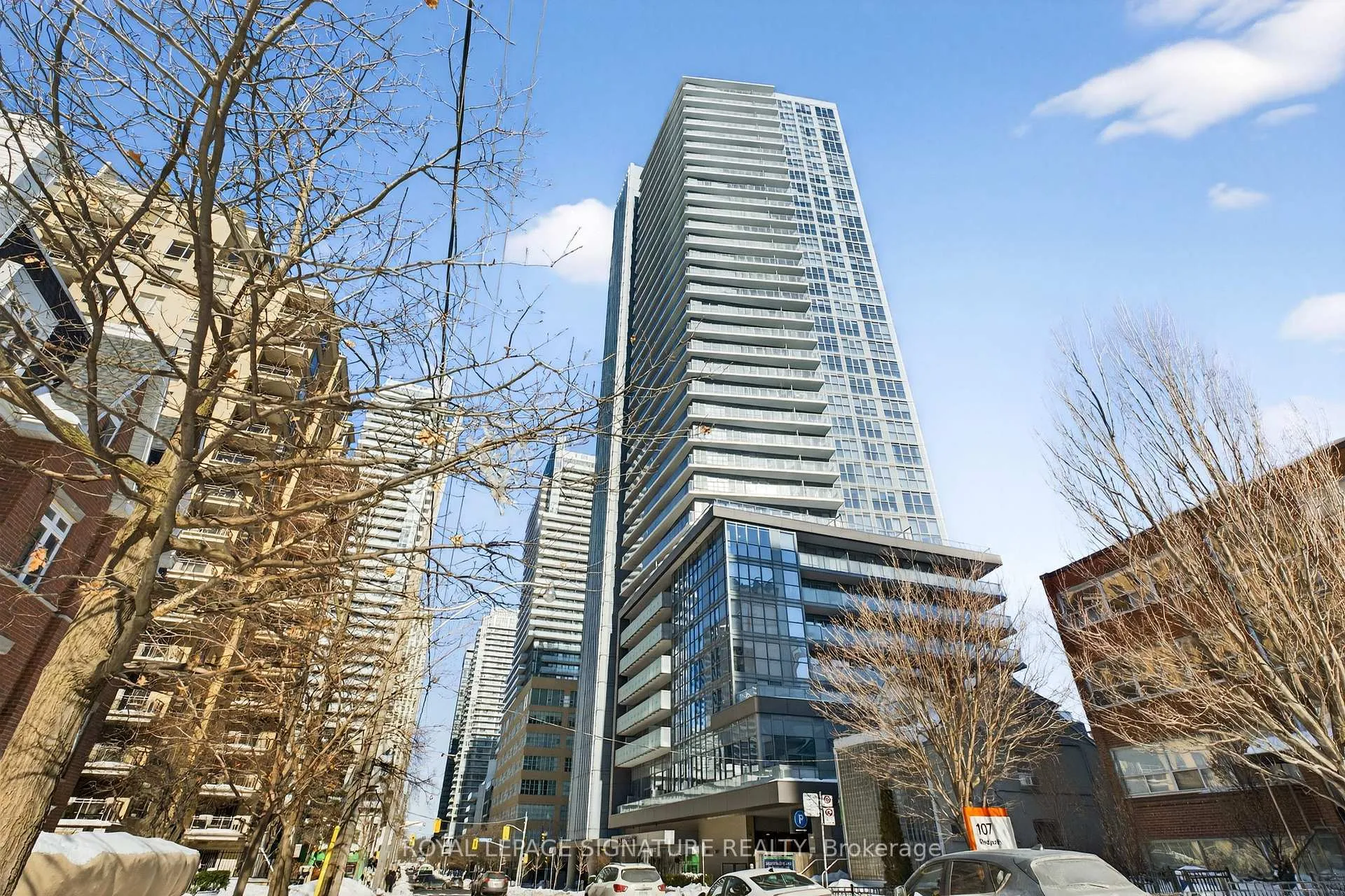 Photo 2 of Unit 315, 125 Redpath Avenue, Toronto, Mount Pleasant East — HOMEH