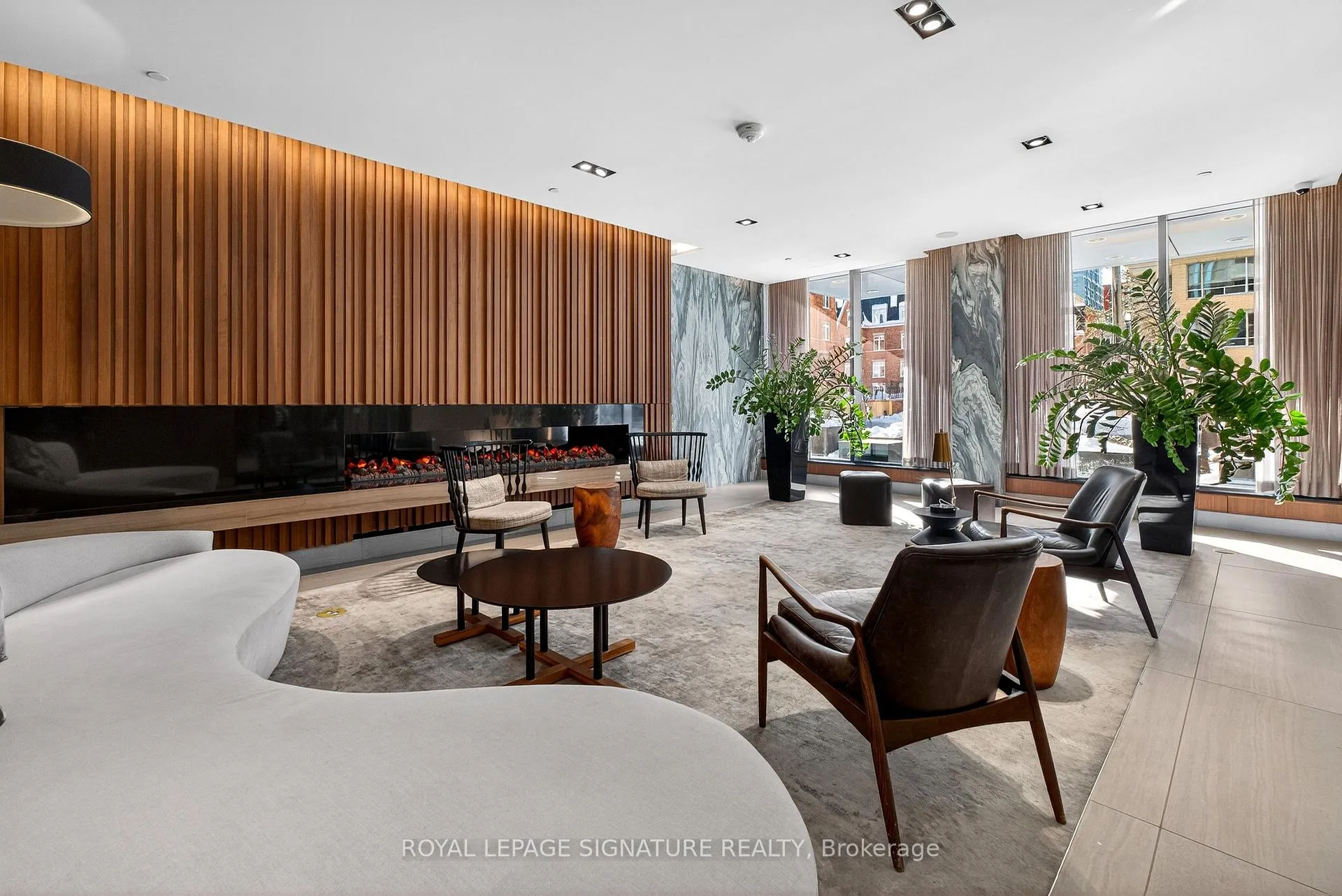 Photo 6 of Unit 315, 125 Redpath Avenue, Toronto, Mount Pleasant East — HOMEH