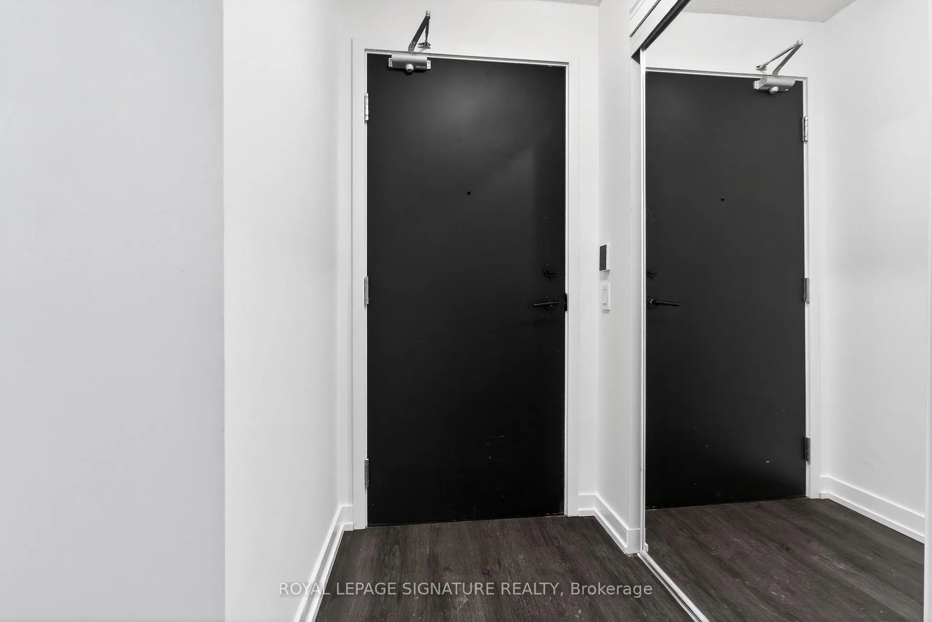 Photo 9 of Unit 315, 125 Redpath Avenue, Toronto, Mount Pleasant East — HOMEH