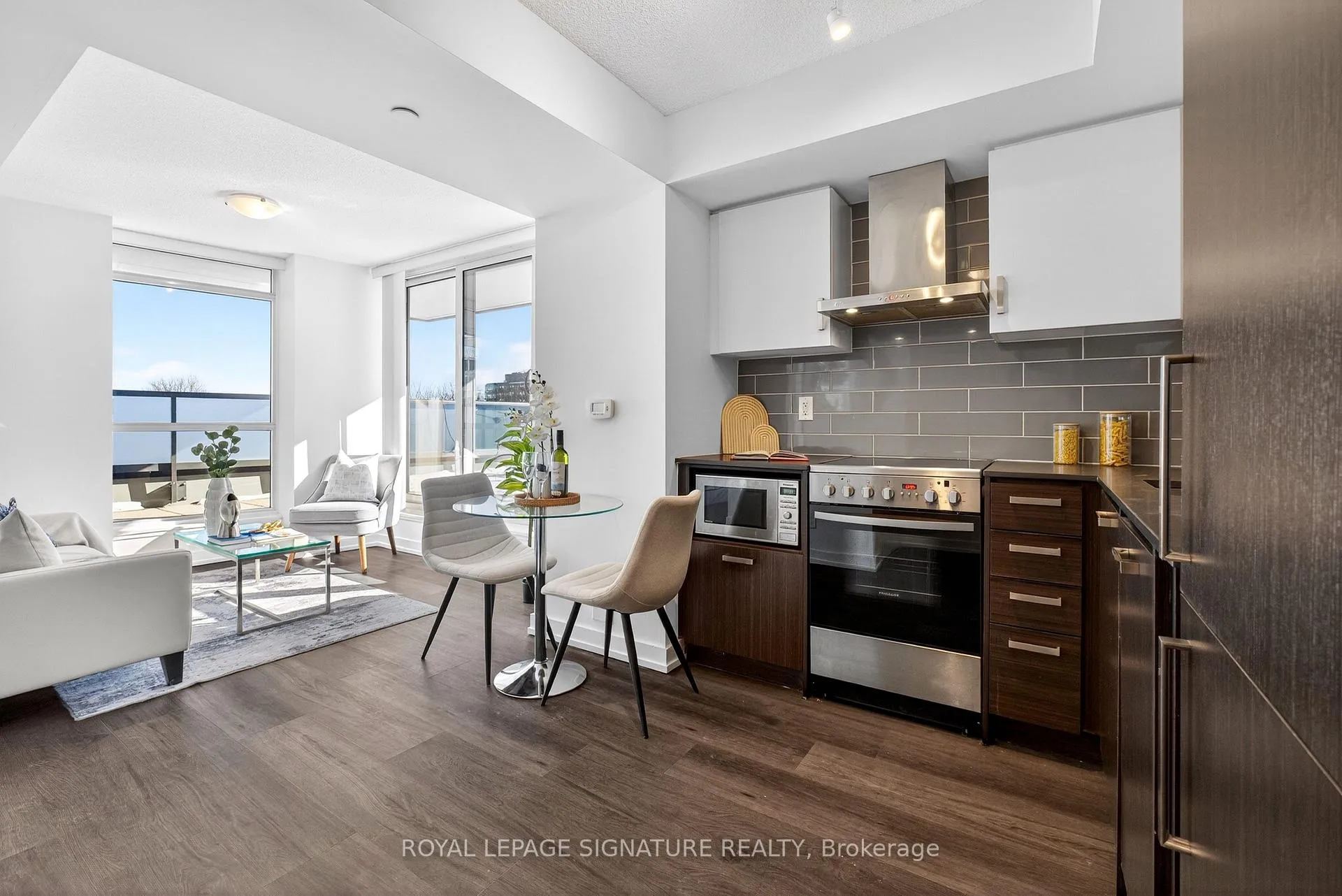 Photo 16 of Unit 315, 125 Redpath Avenue, Toronto, Mount Pleasant East — HOMEH