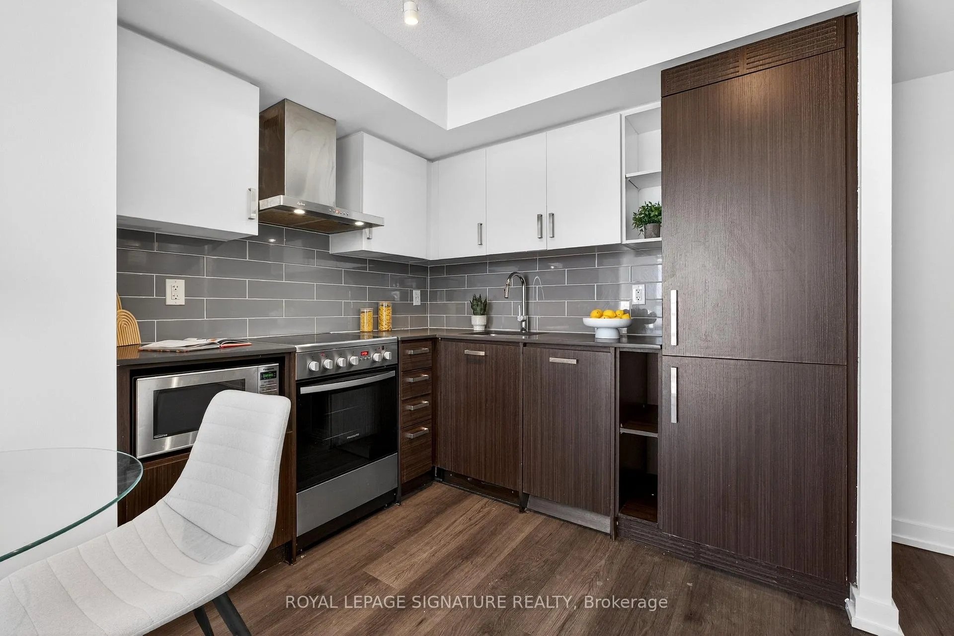 Photo 18 of Unit 315, 125 Redpath Avenue, Toronto, Mount Pleasant East — HOMEH