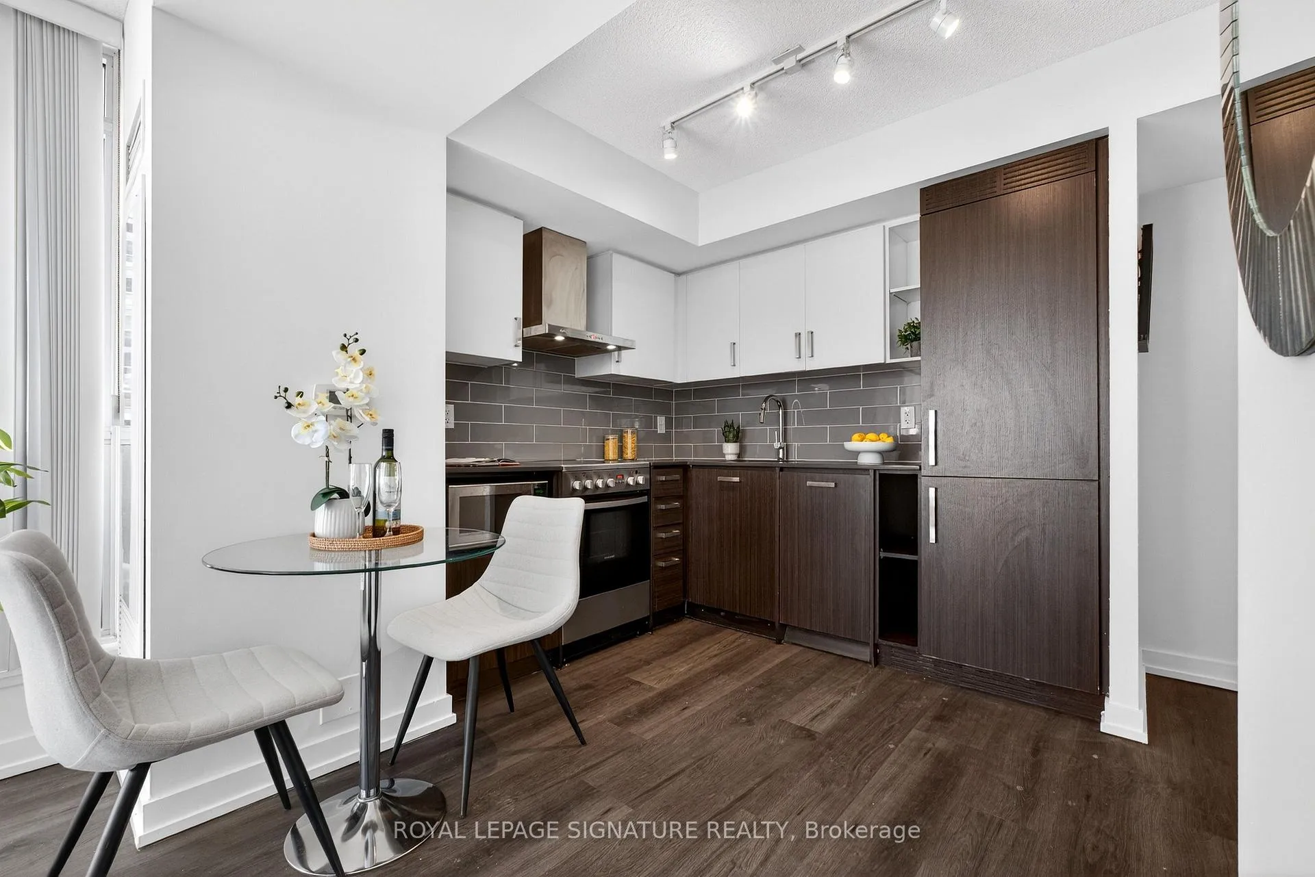 Photo 21 of Unit 315, 125 Redpath Avenue, Toronto, Mount Pleasant East — HOMEH