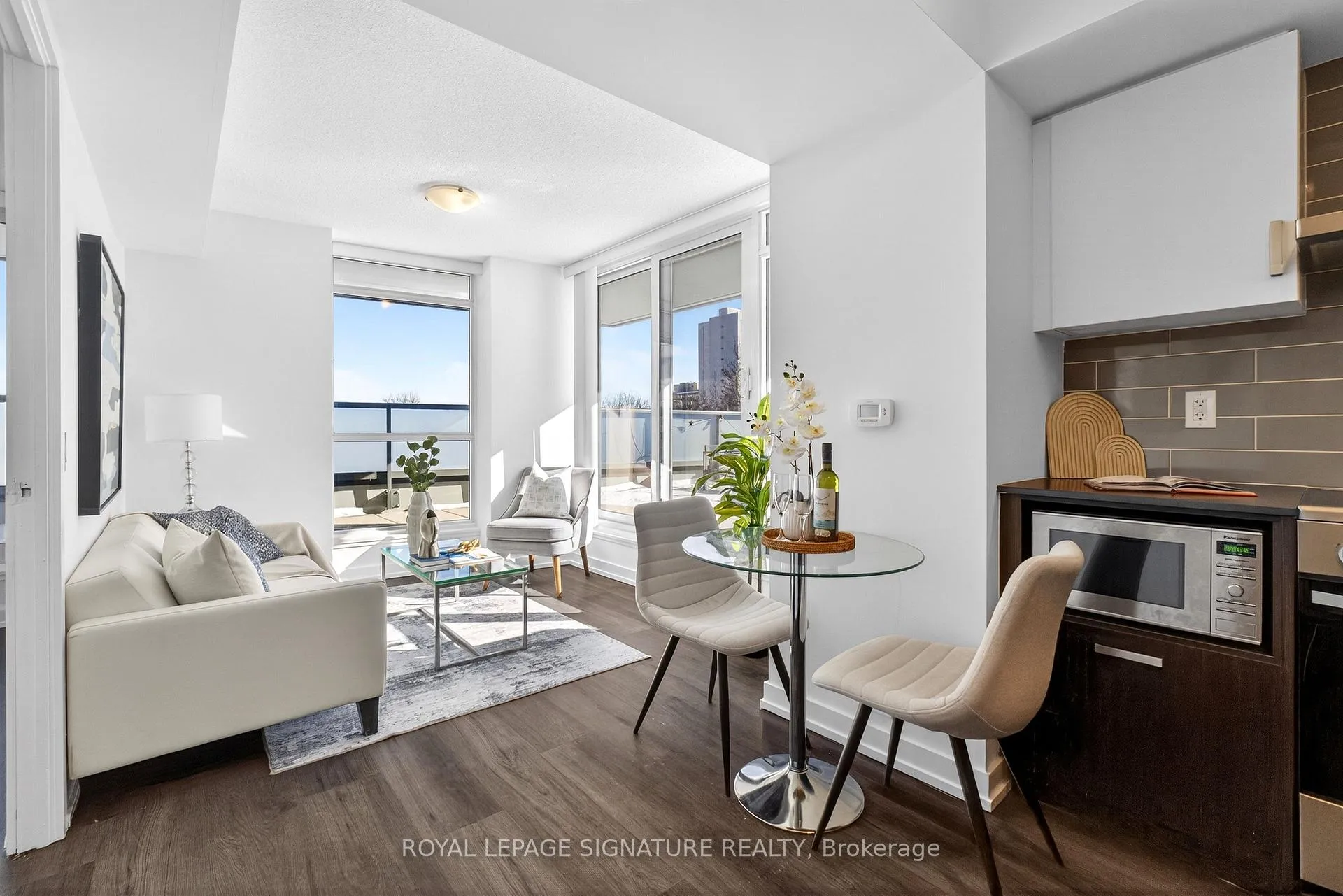 Photo 22 of Unit 315, 125 Redpath Avenue, Toronto, Mount Pleasant East — HOMEH