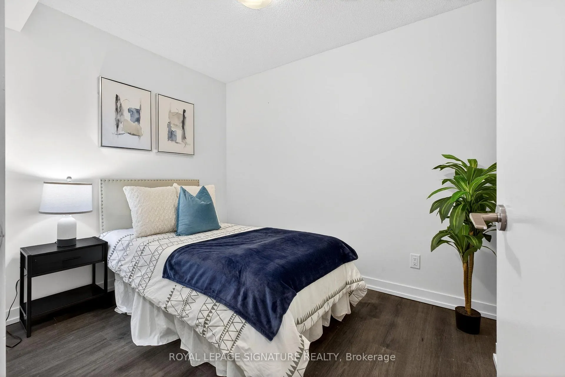 Photo 37 of Unit 315, 125 Redpath Avenue, Toronto, Mount Pleasant East — HOMEH