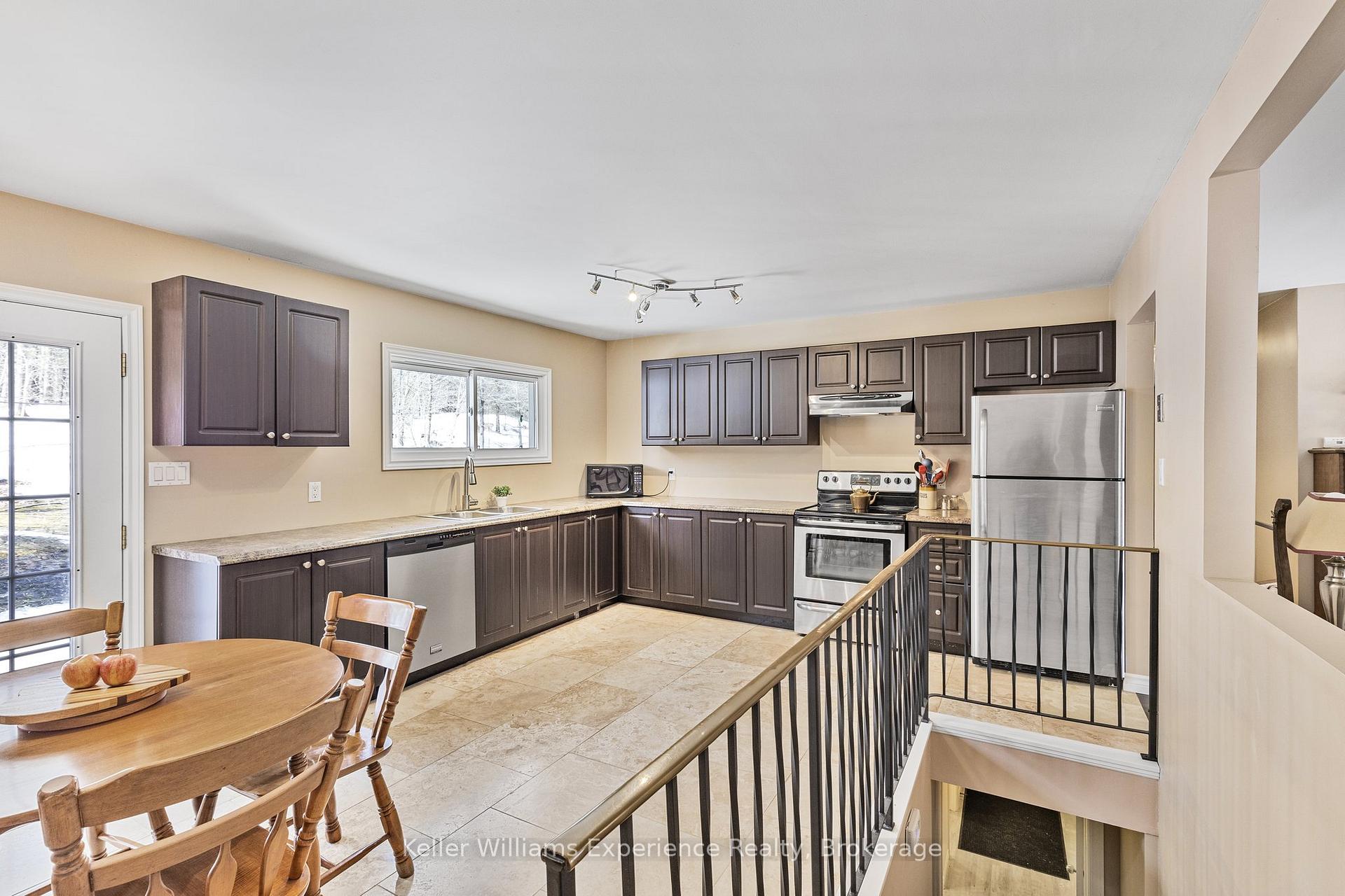 Photo 10 of 625 Musquash Road, Gravenhurst, Muskoka (S) — HOMEH