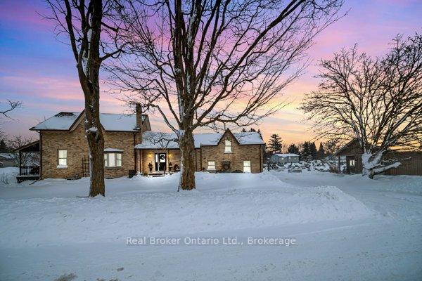 Front of 690 Wallace Avenue S