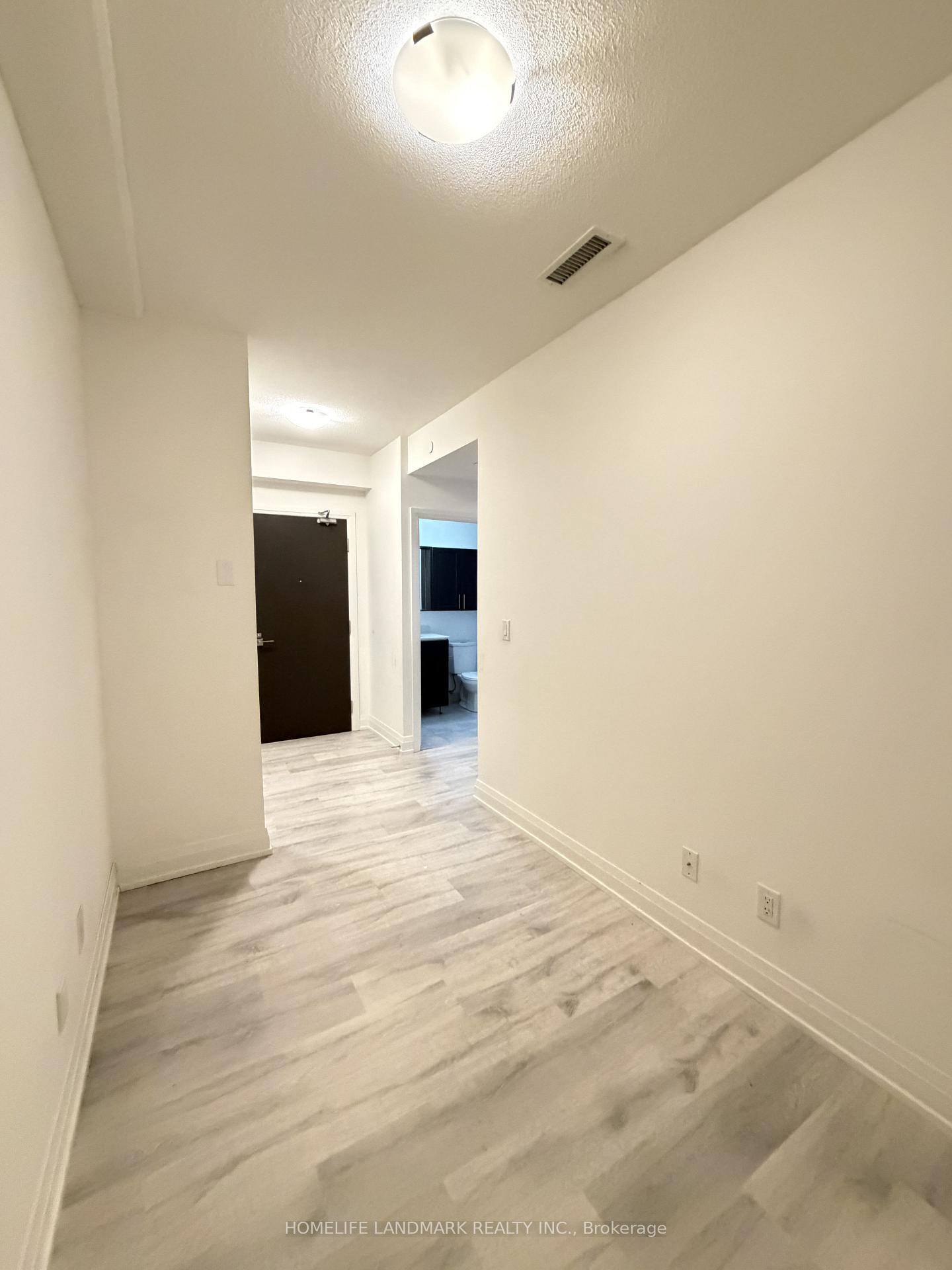 Photo 5 of Unit 219, 3600 Highway 7 Road, Vaughan, Vaughan Corporate Centre — HOMEH