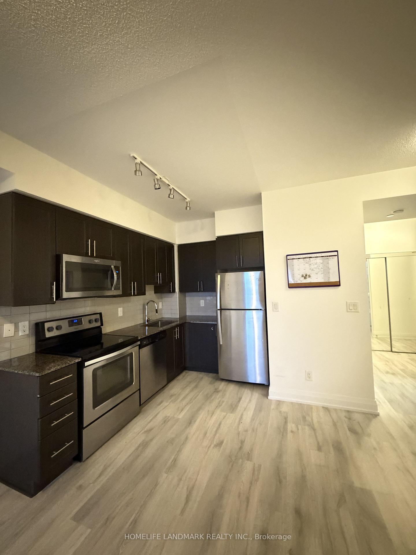 Photo 8 of Unit 219, 3600 Highway 7 Road, Vaughan, Vaughan Corporate Centre — HOMEH