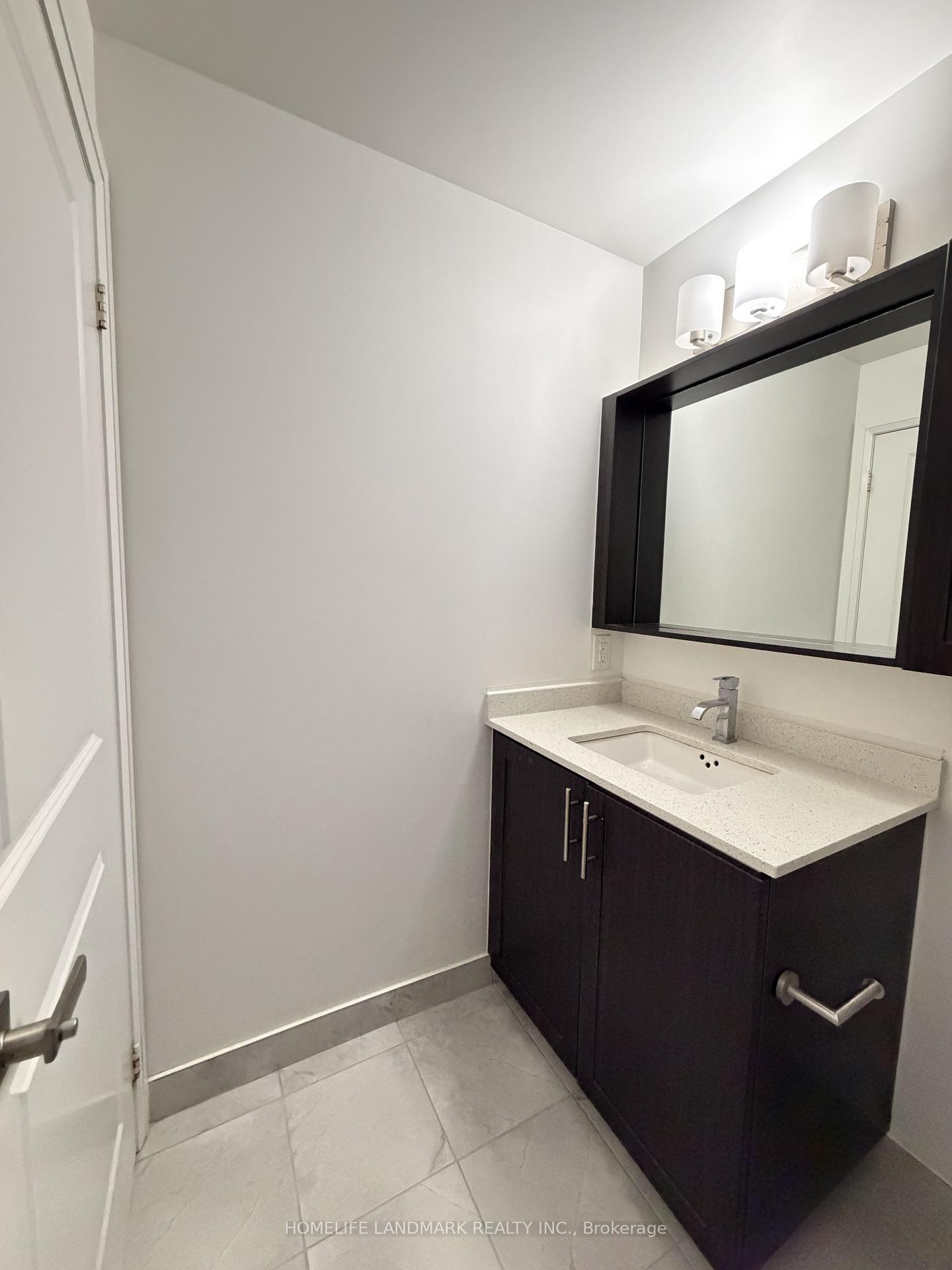 Photo 10 of Unit 219, 3600 Highway 7 Road, Vaughan, Vaughan Corporate Centre — HOMEH