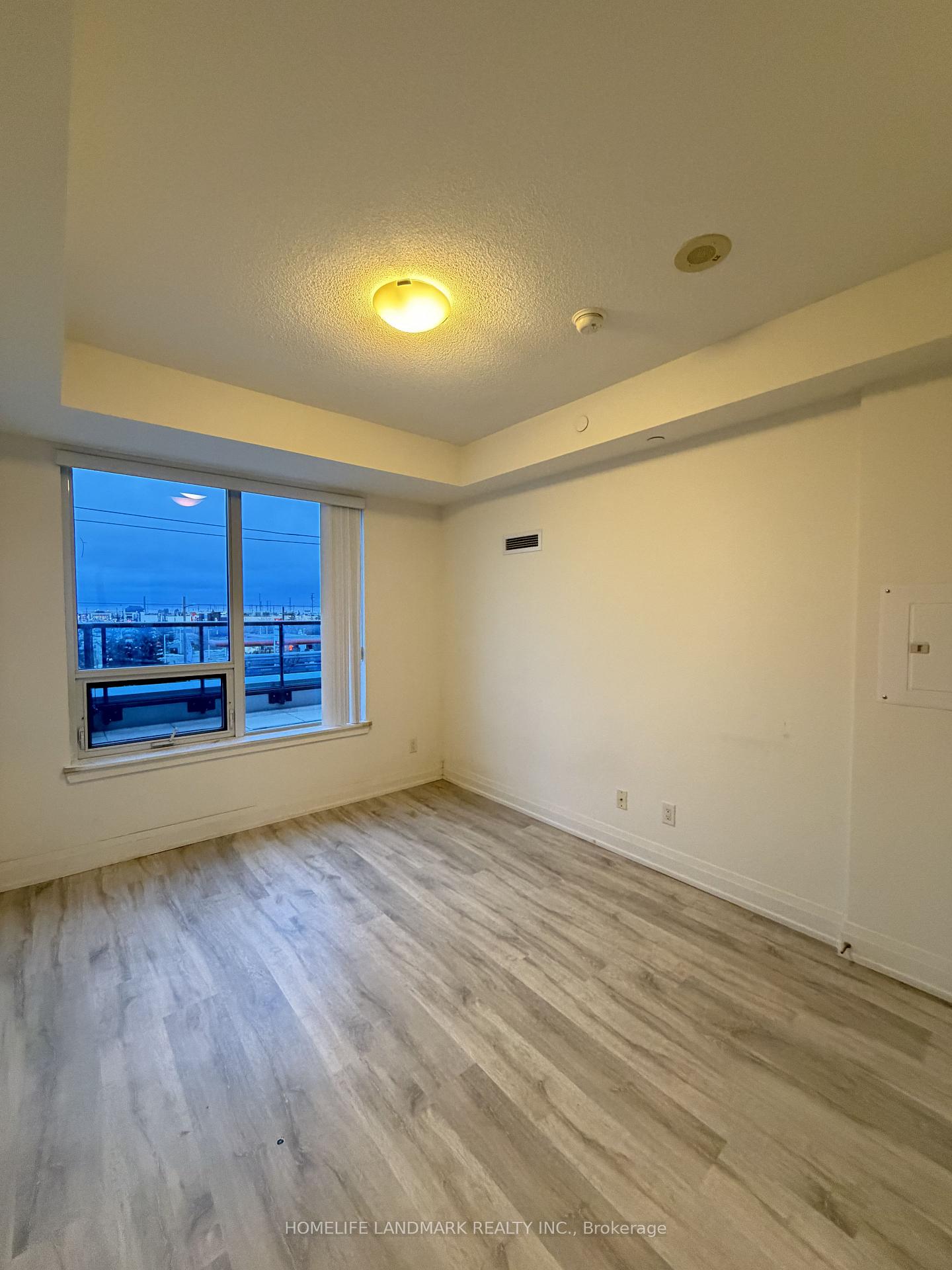 Photo 11 of Unit 219, 3600 Highway 7 Road, Vaughan, Vaughan Corporate Centre — HOMEH
