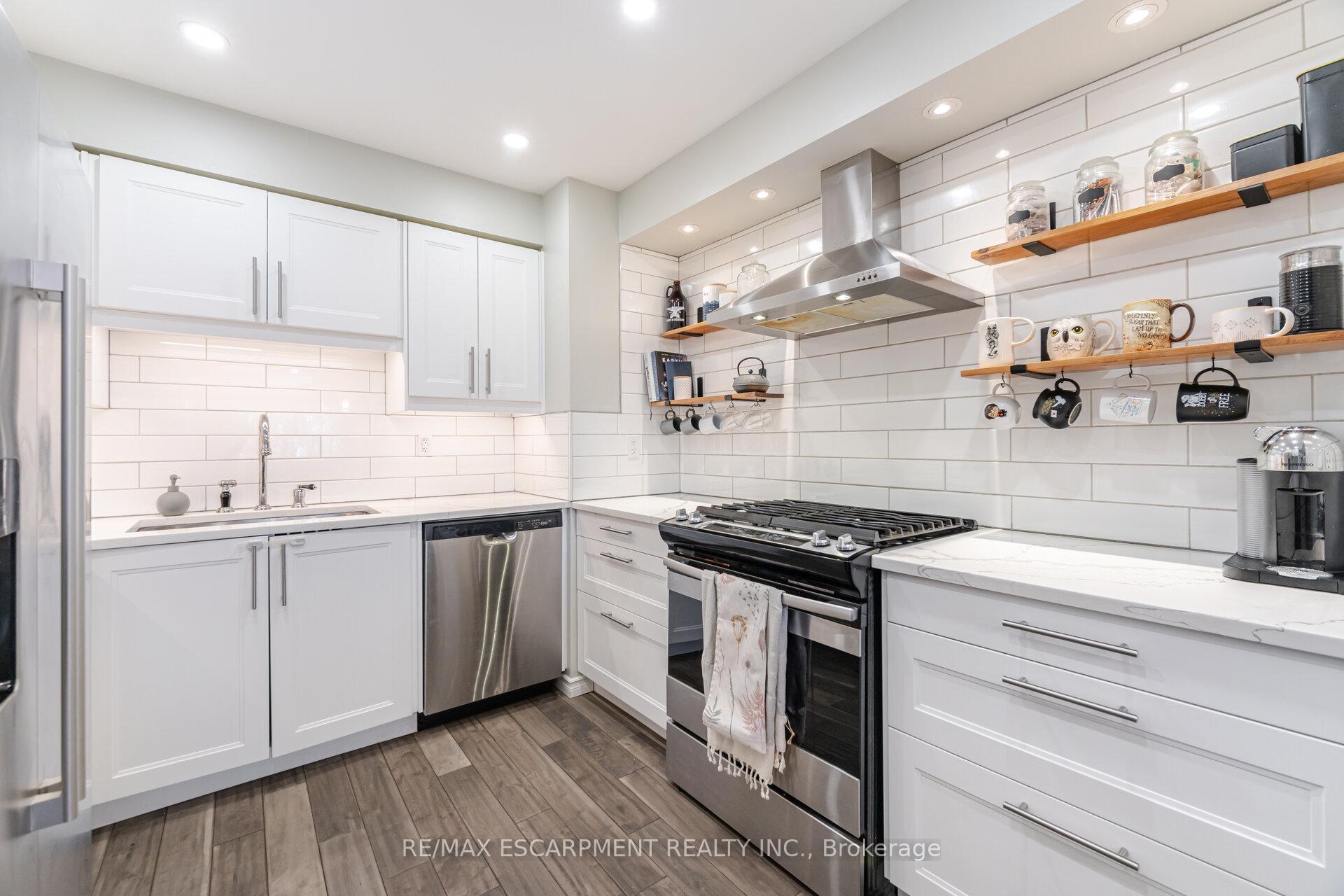Photo 33 of Unit 57, 26 Moss Boulevard, Hamilton, Dundas — HOMEH