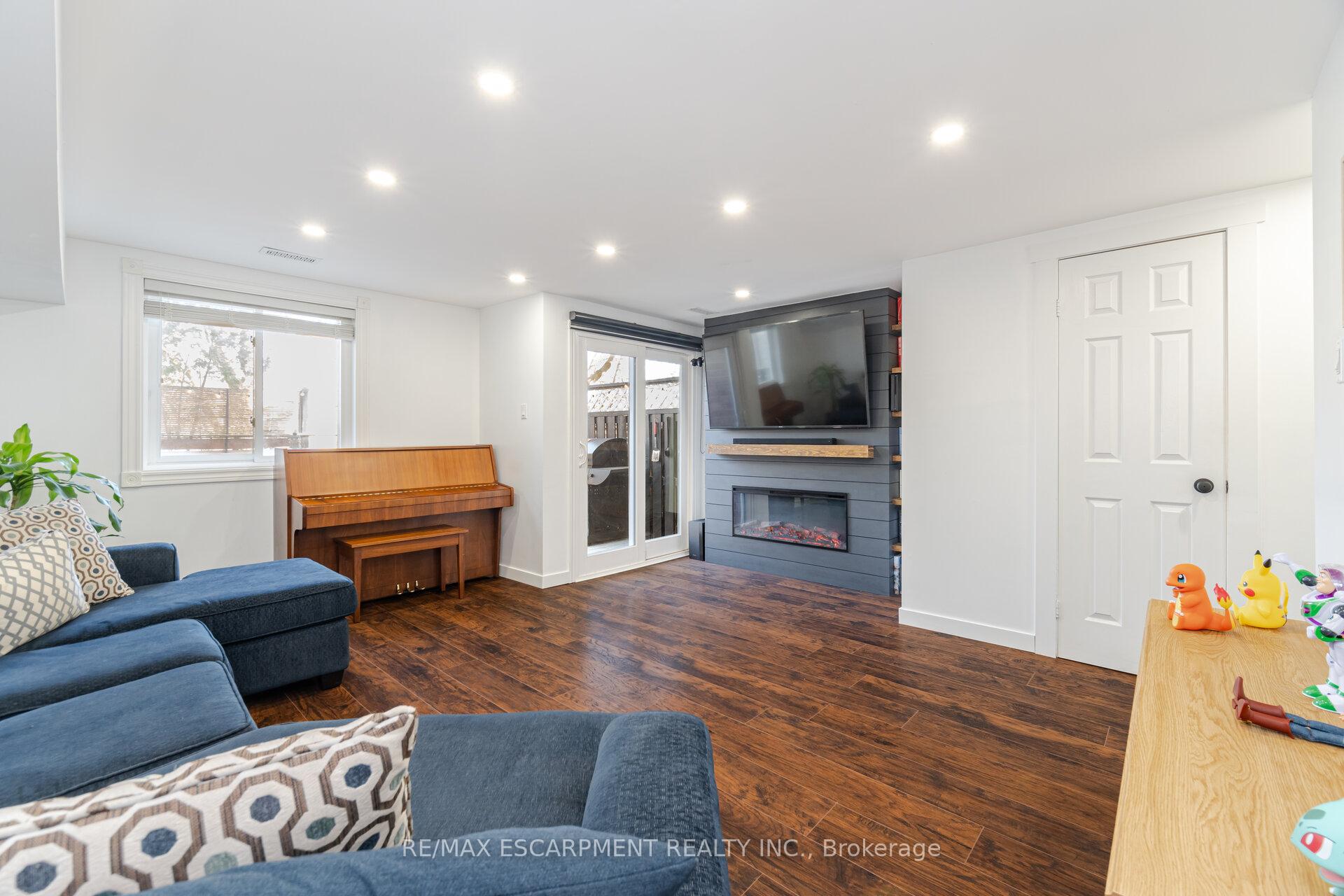 Photo 48 of Unit 57, 26 Moss Boulevard, Hamilton, Dundas — HOMEH