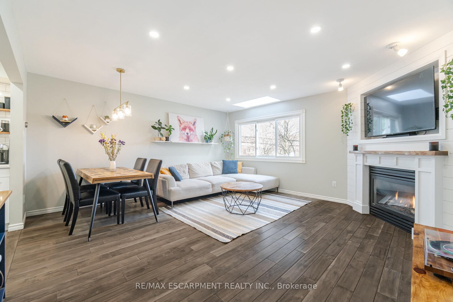Photo 5 of Unit 57, 26 Moss Boulevard, Hamilton, Dundas — HOMEH