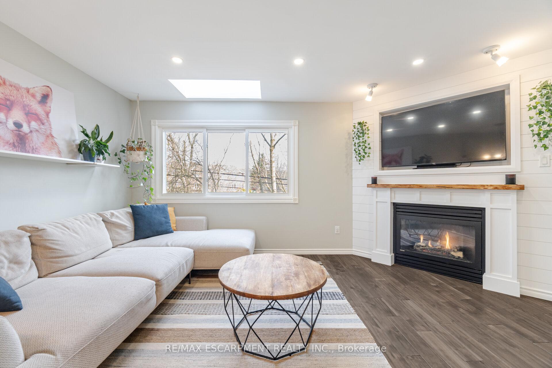 Photo 6 of Unit 57, 26 Moss Boulevard, Hamilton, Dundas — HOMEH