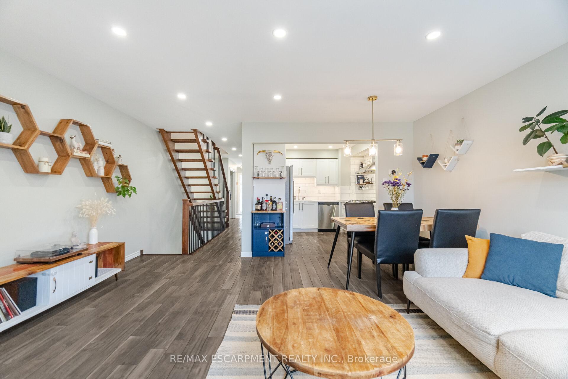 Photo 8 of Unit 57, 26 Moss Boulevard, Hamilton, Dundas — HOMEH