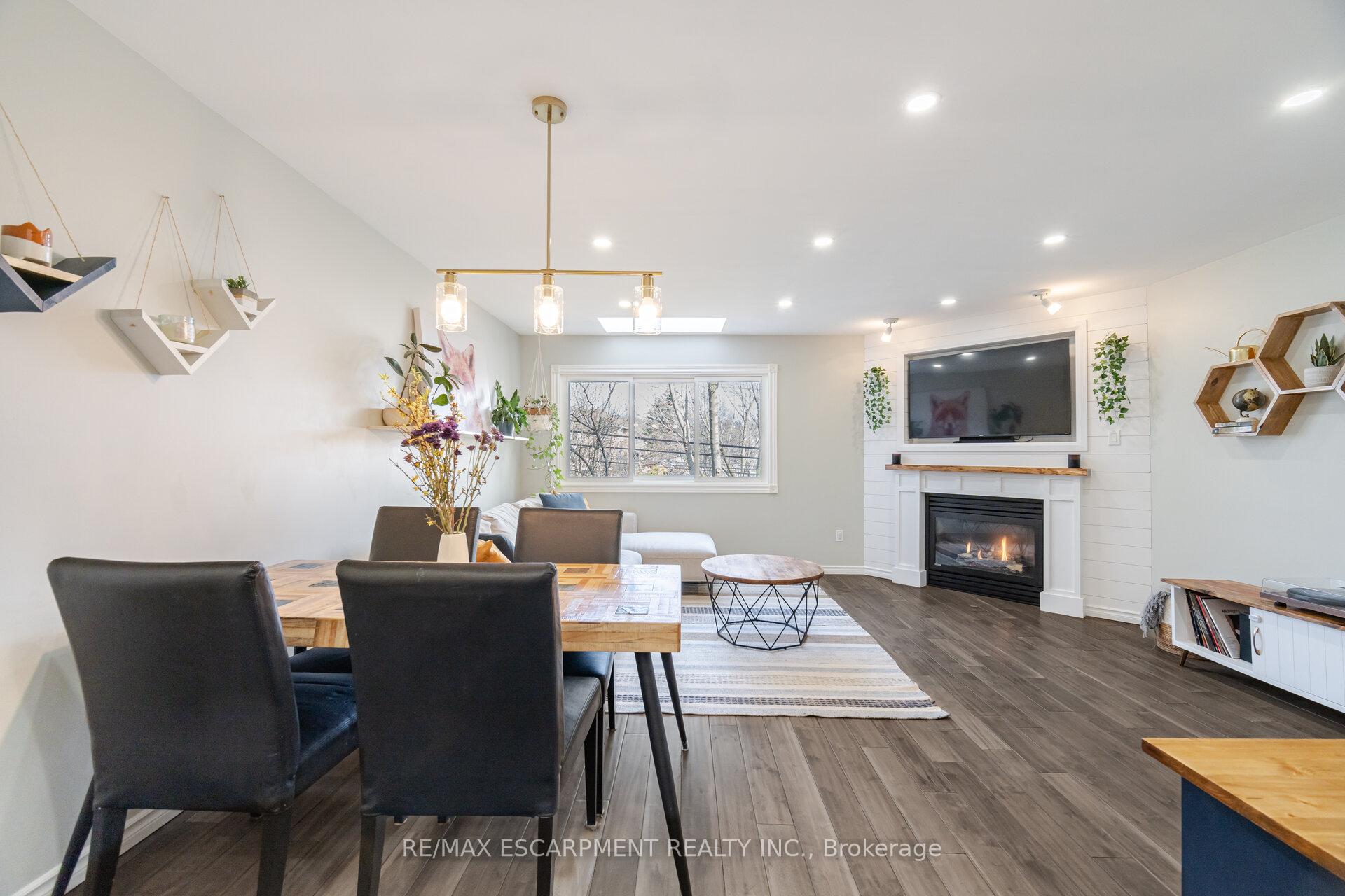 Photo 12 of Unit 57, 26 Moss Boulevard, Hamilton, Dundas — HOMEH