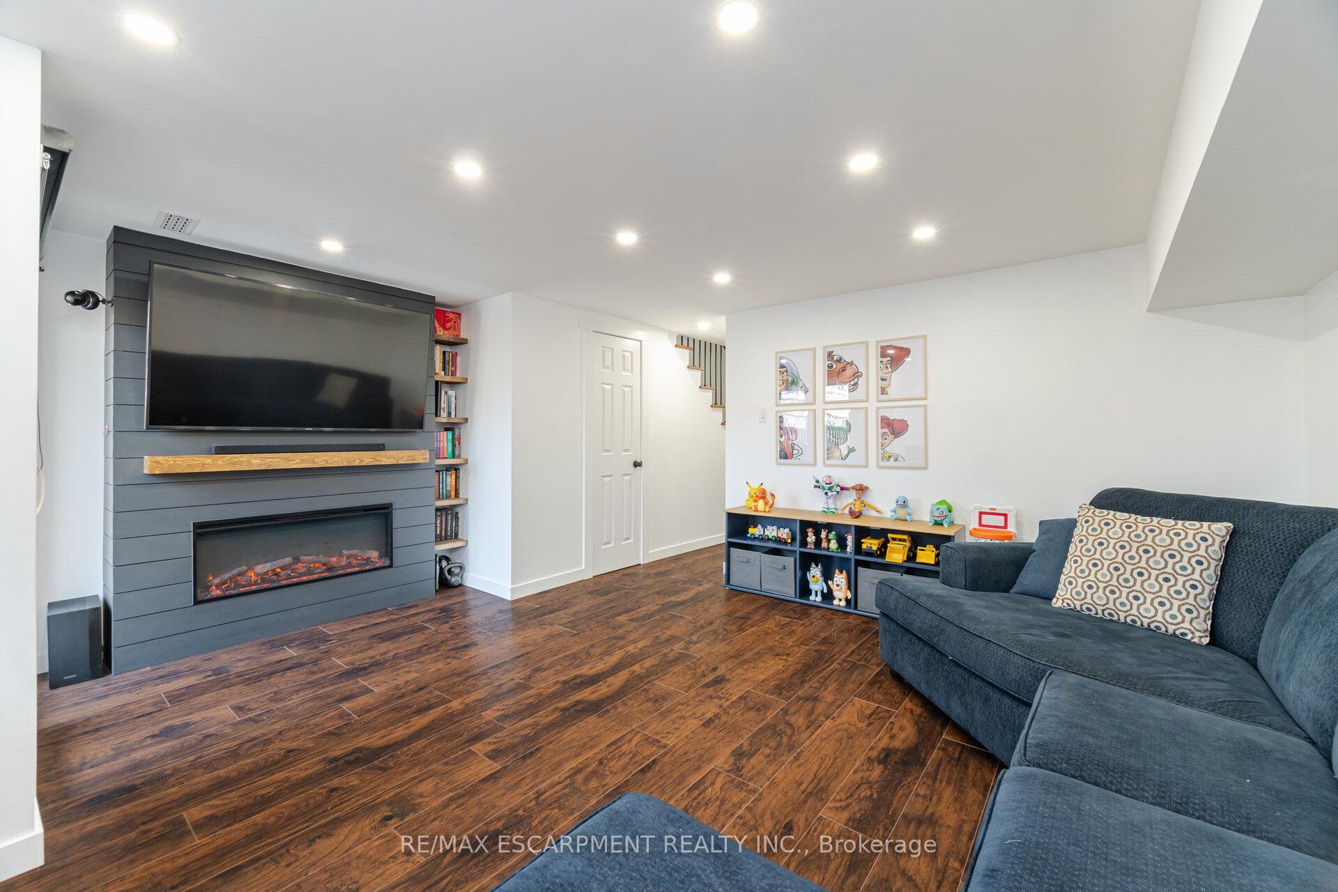 Photo 63 of Unit 57, 26 Moss Boulevard, Hamilton, Dundas — HOMEH