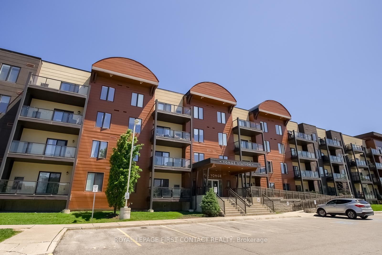 Front of Unit 101, 720 Yonge Street