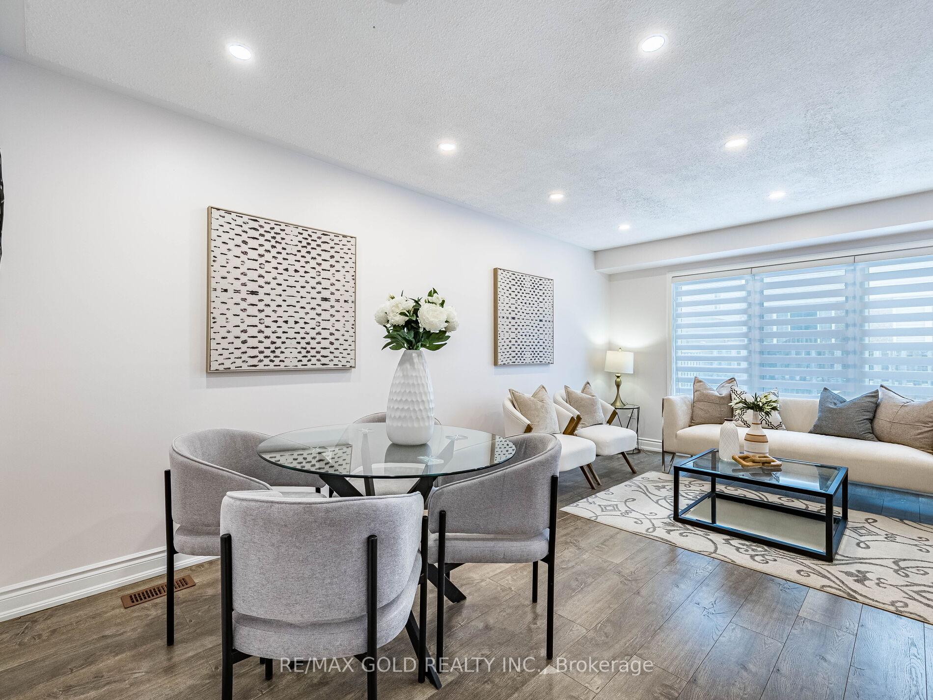Photo 4 of 42 Jessop Drive, Brampton, Fletcher's Meadow — HOMEH