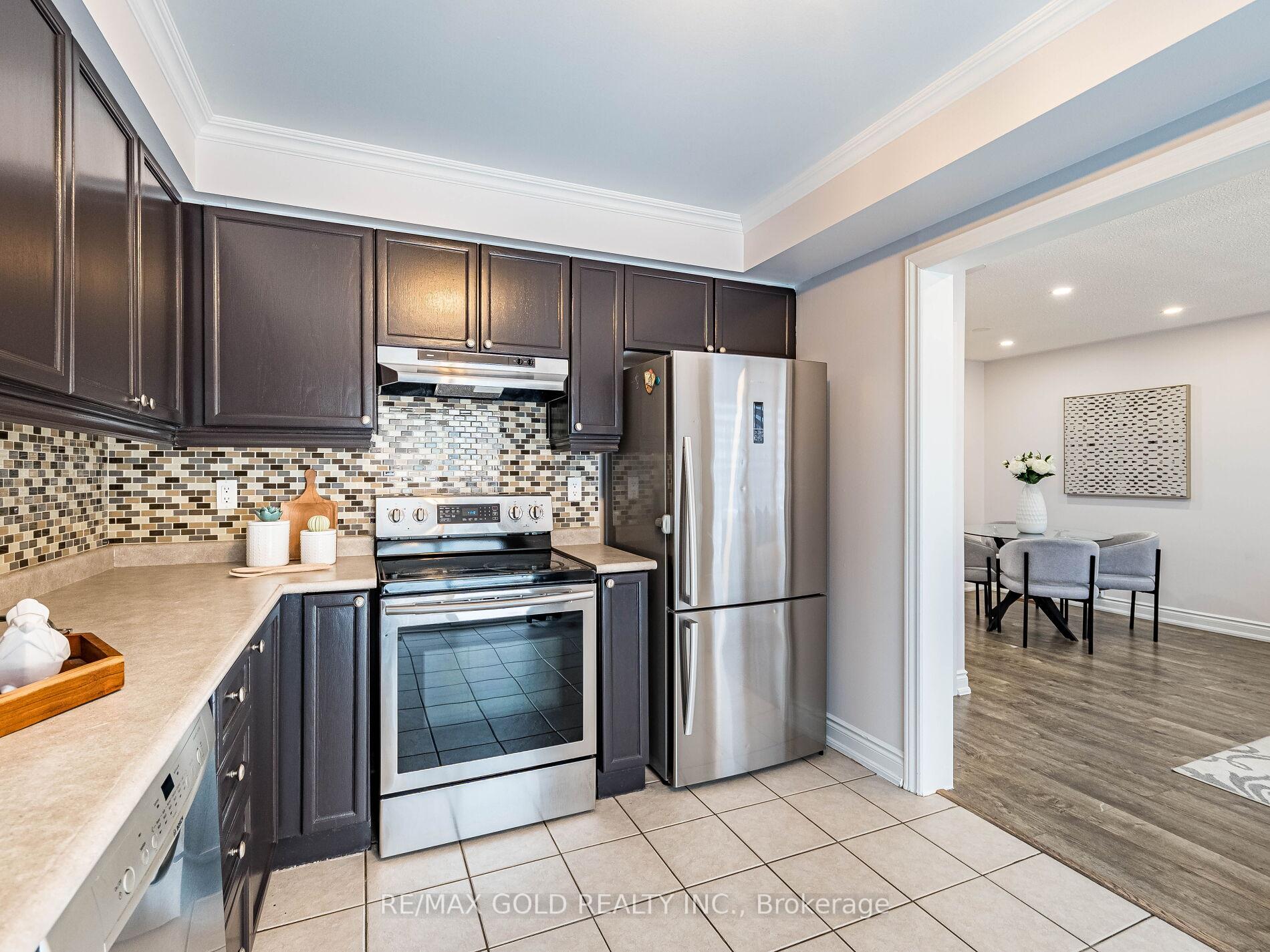 Photo 14 of 42 Jessop Drive, Brampton, Fletcher's Meadow — HOMEH