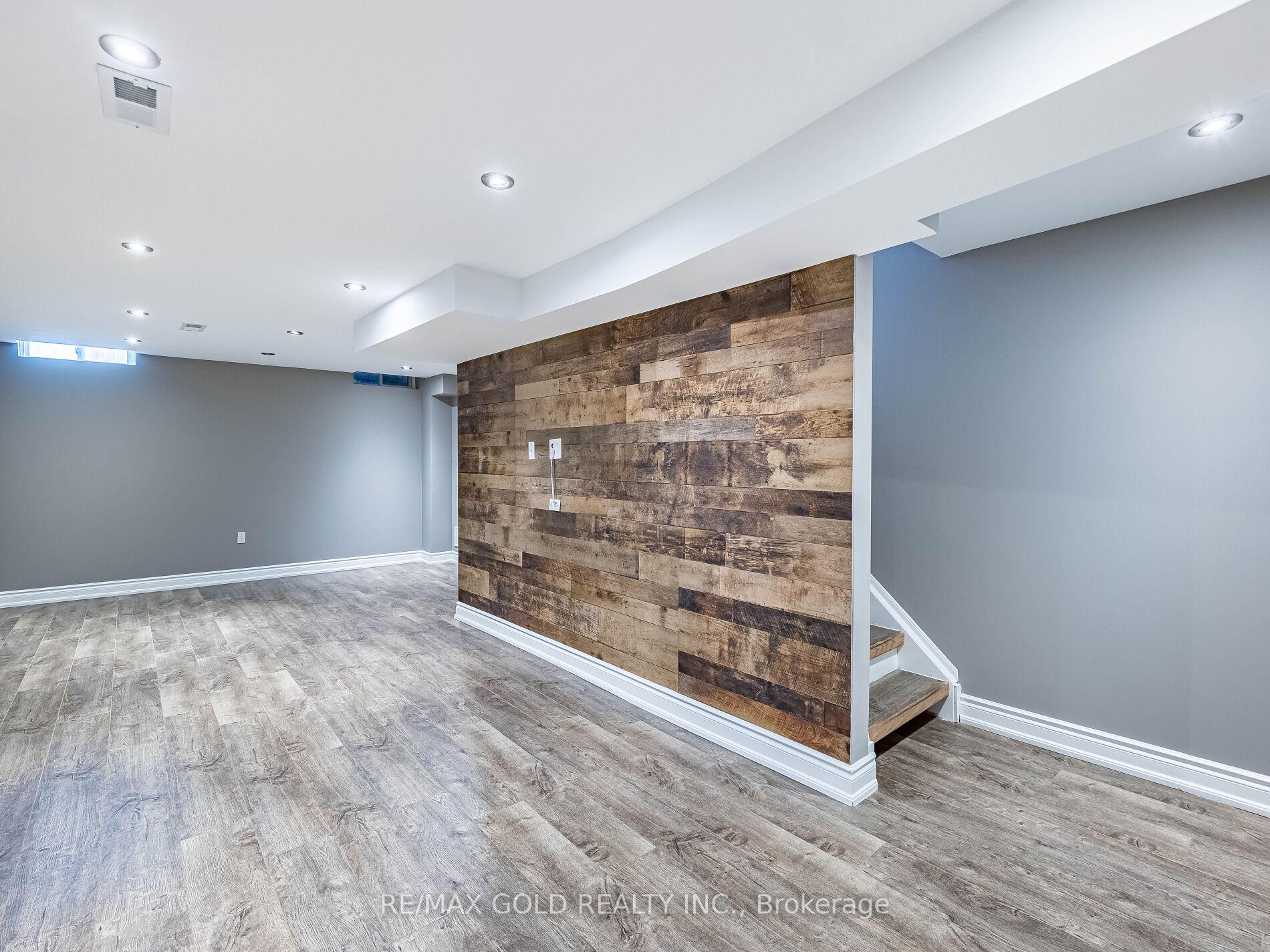 Photo 27 of 42 Jessop Drive, Brampton, Fletcher's Meadow — HOMEH