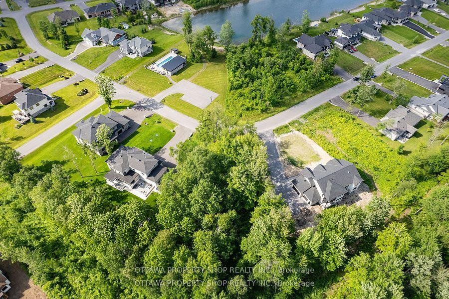 Photo 4 of 583 Shoreway Drive, Ottawa, Greely — HOMEH