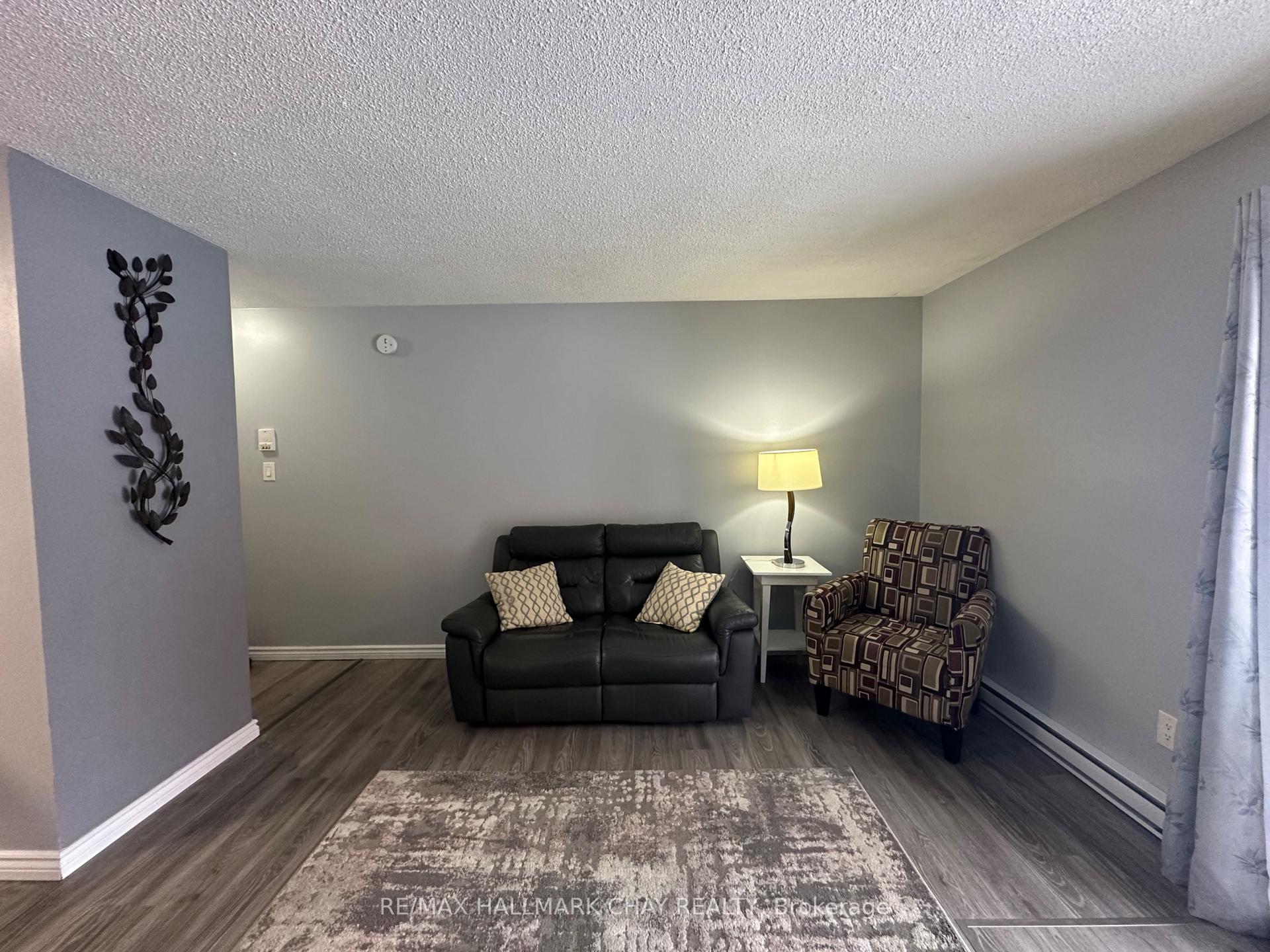 Photo 12 of Unit B4, 179 Edgehill Drive, Barrie, Edgehill Drive — HOMEH