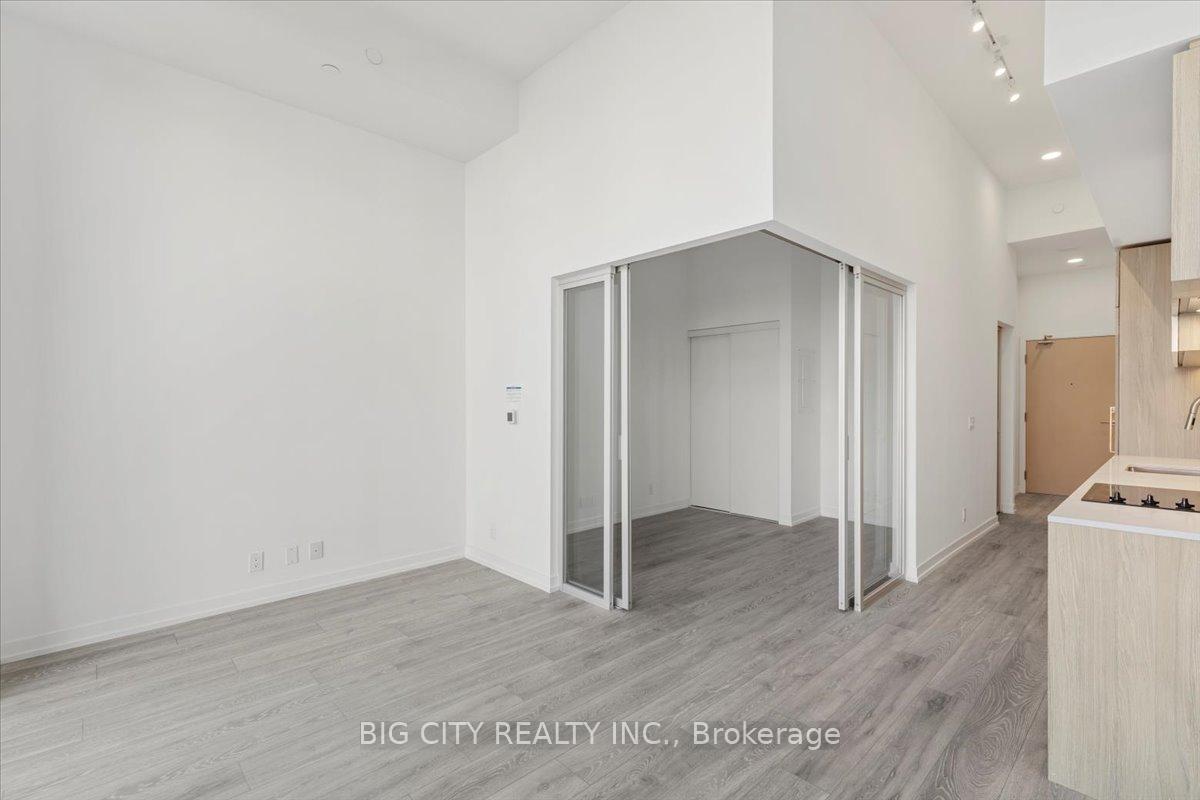 Photo 8 of Unit 219, 2020 Bathurst Street, Toronto, Humewood-Cedarvale — HOMEH