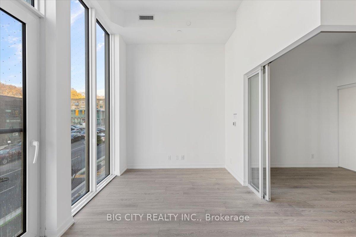 Photo 9 of Unit 219, 2020 Bathurst Street, Toronto, Humewood-Cedarvale — HOMEH
