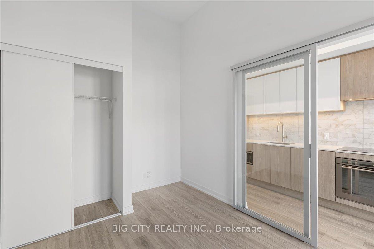 Photo 10 of Unit 219, 2020 Bathurst Street, Toronto, Humewood-Cedarvale — HOMEH