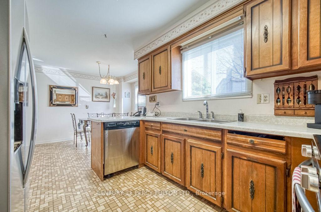 Photo 14 of 9 Judy Court, Markham, Markham Village — HOMEH