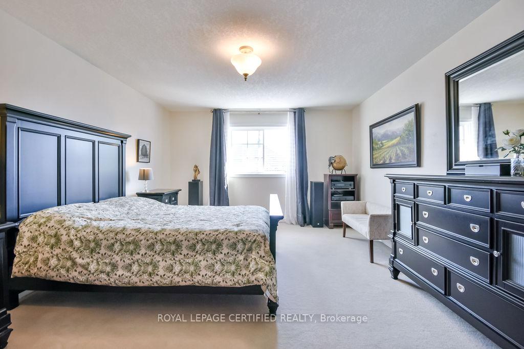 Photo 54 of 79 Sovereign's Gate, Barrie, Innis-Shore — HOMEH