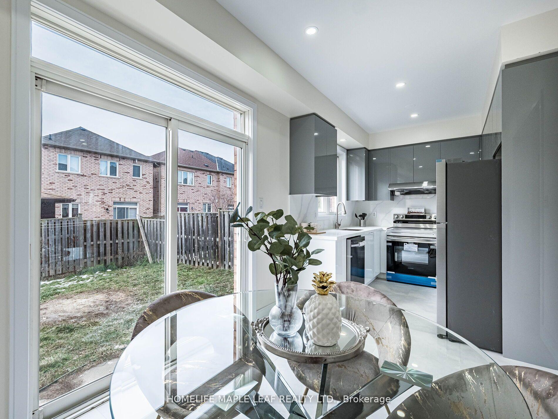 Photo 20 of 10 Eaglefield Gate, Brampton, Fletcher's Meadow — HOMEH
