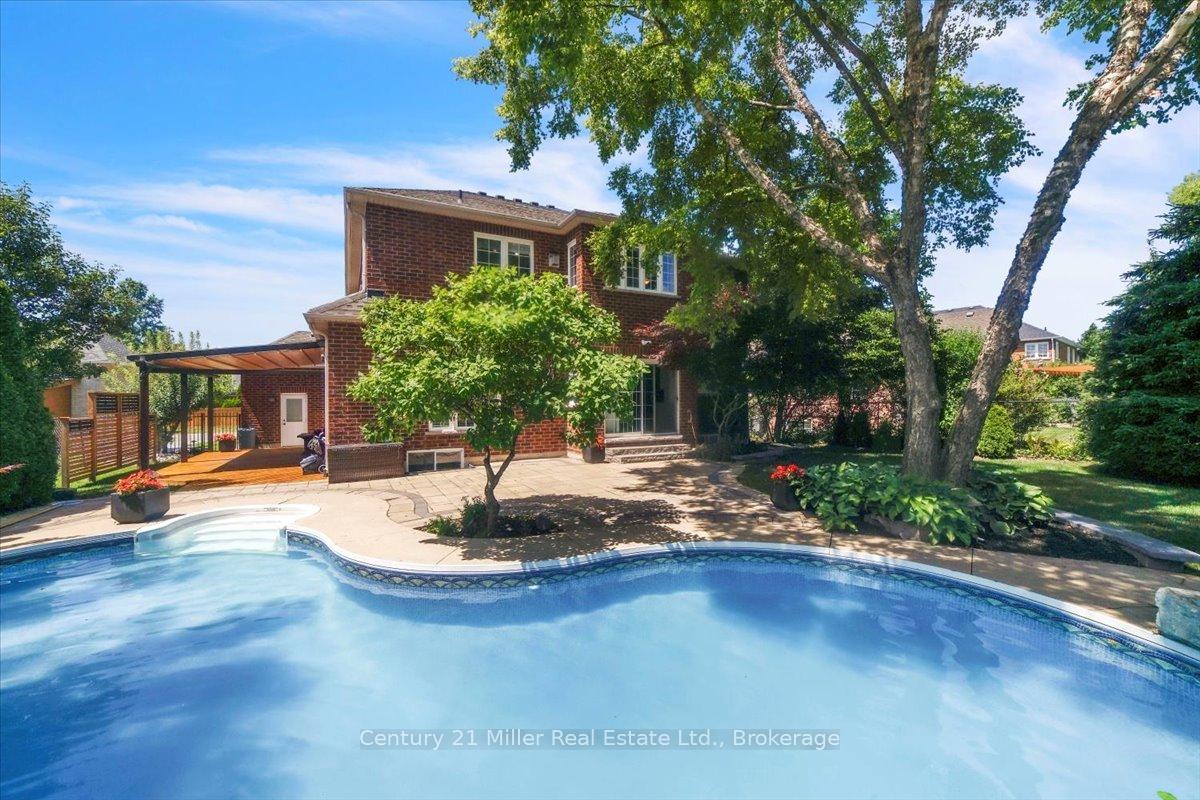 Photo 25 of 4298 Clubview Drive, Burlington, Rose — HOMEH