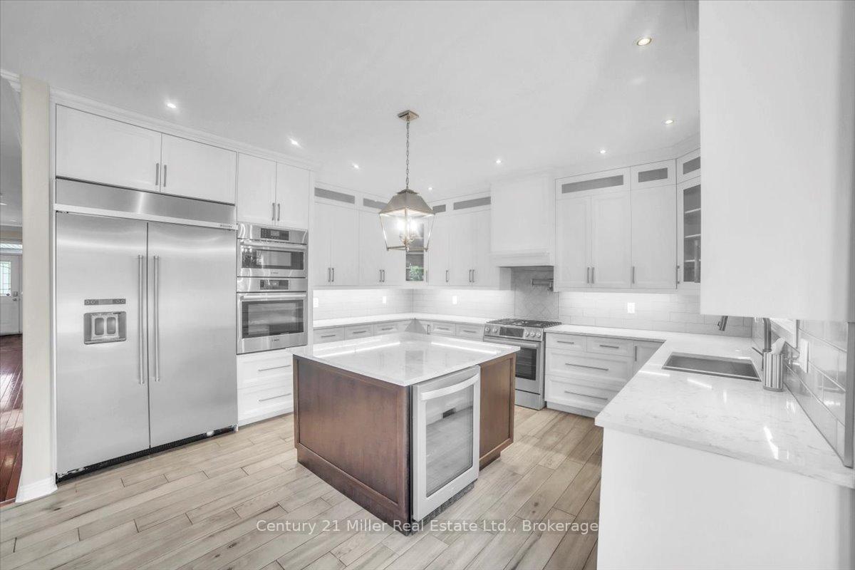 Photo 9 of 4298 Clubview Drive, Burlington, Rose — HOMEH