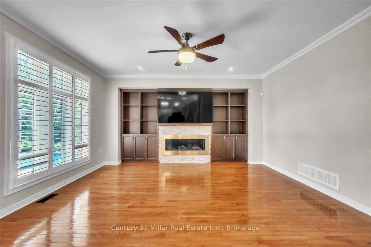 Photo 8 of 4298 Clubview Drive, Burlington, Rose — HOMEH