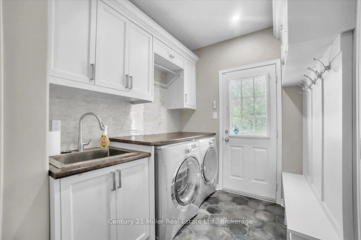 Photo 18 of 4298 Clubview Drive, Burlington, Rose — HOMEH