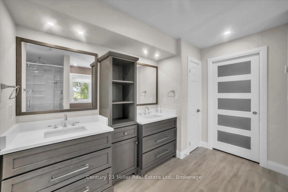 Photo 19 of 4298 Clubview Drive, Burlington, Rose — HOMEH