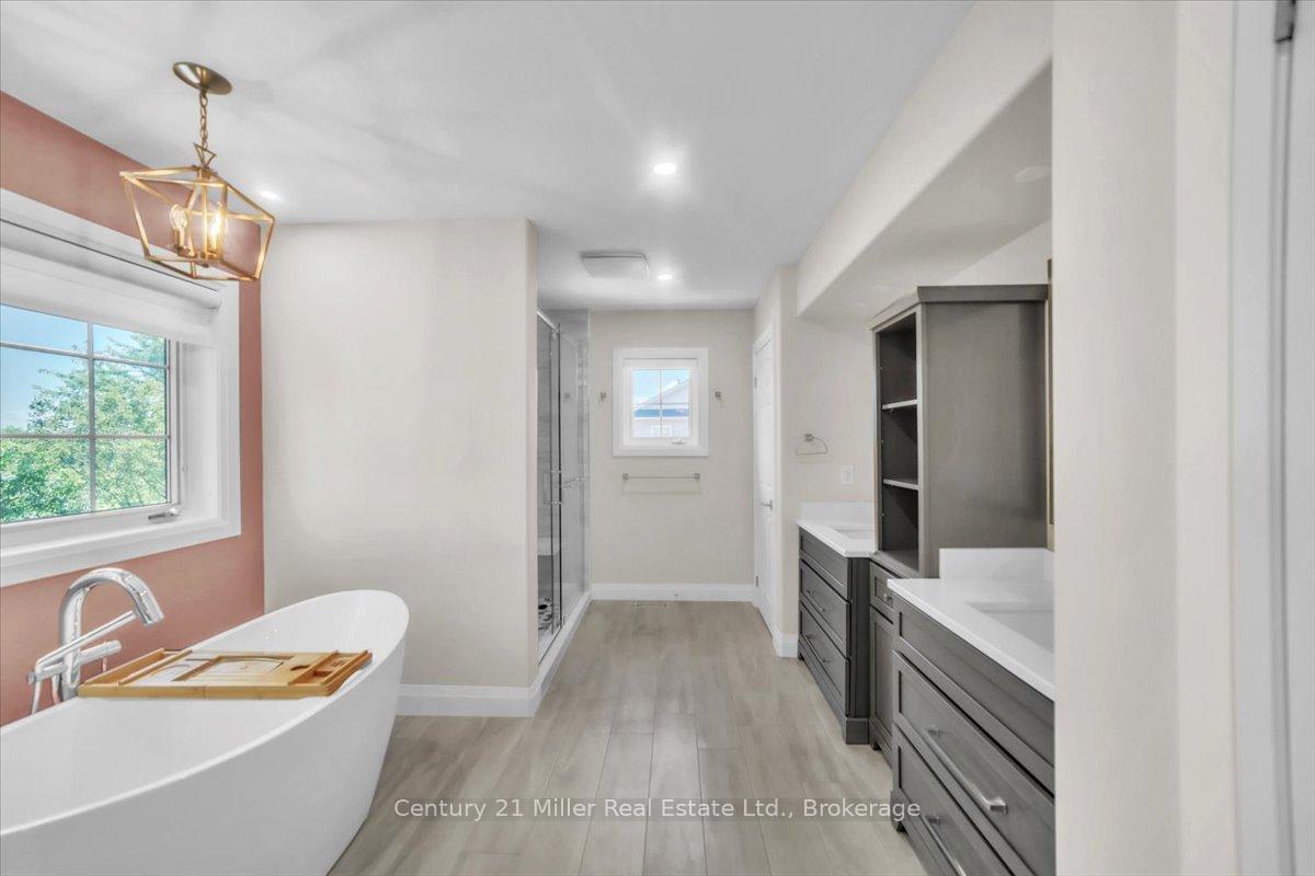 Photo 31 of 4298 Clubview Drive, Burlington, Rose — HOMEH