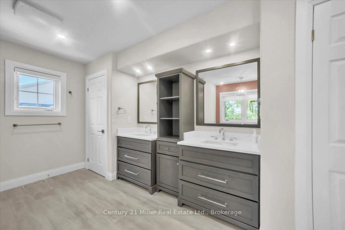 Photo 36 of 4298 Clubview Drive, Burlington, Rose — HOMEH