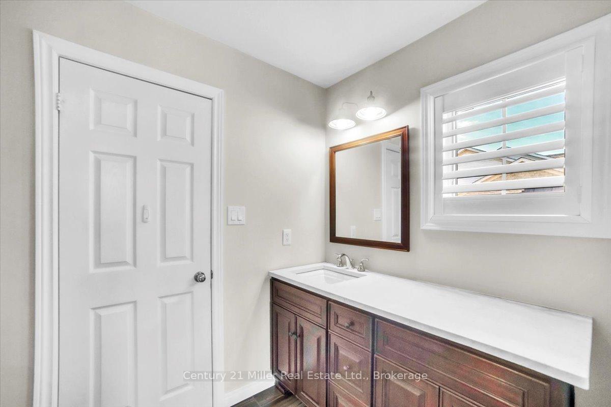 Photo 37 of 4298 Clubview Drive, Burlington, Rose — HOMEH