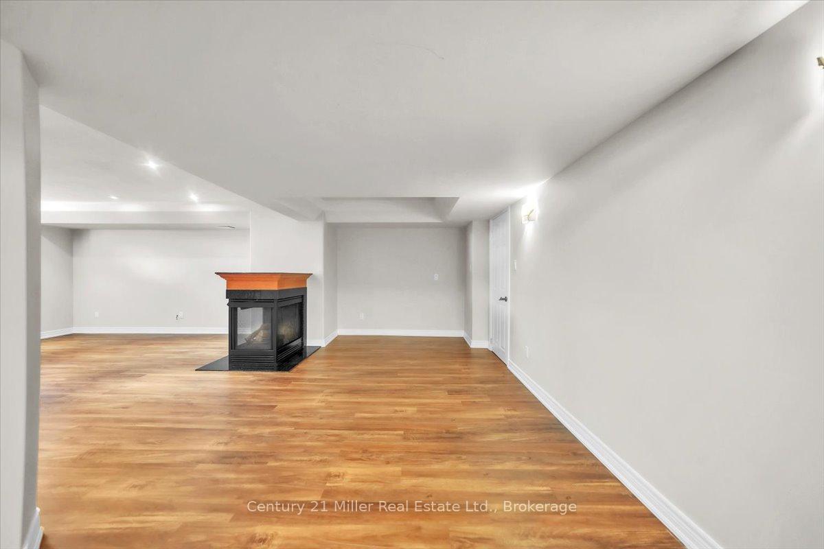 Photo 27 of 4298 Clubview Drive, Burlington, Rose — HOMEH