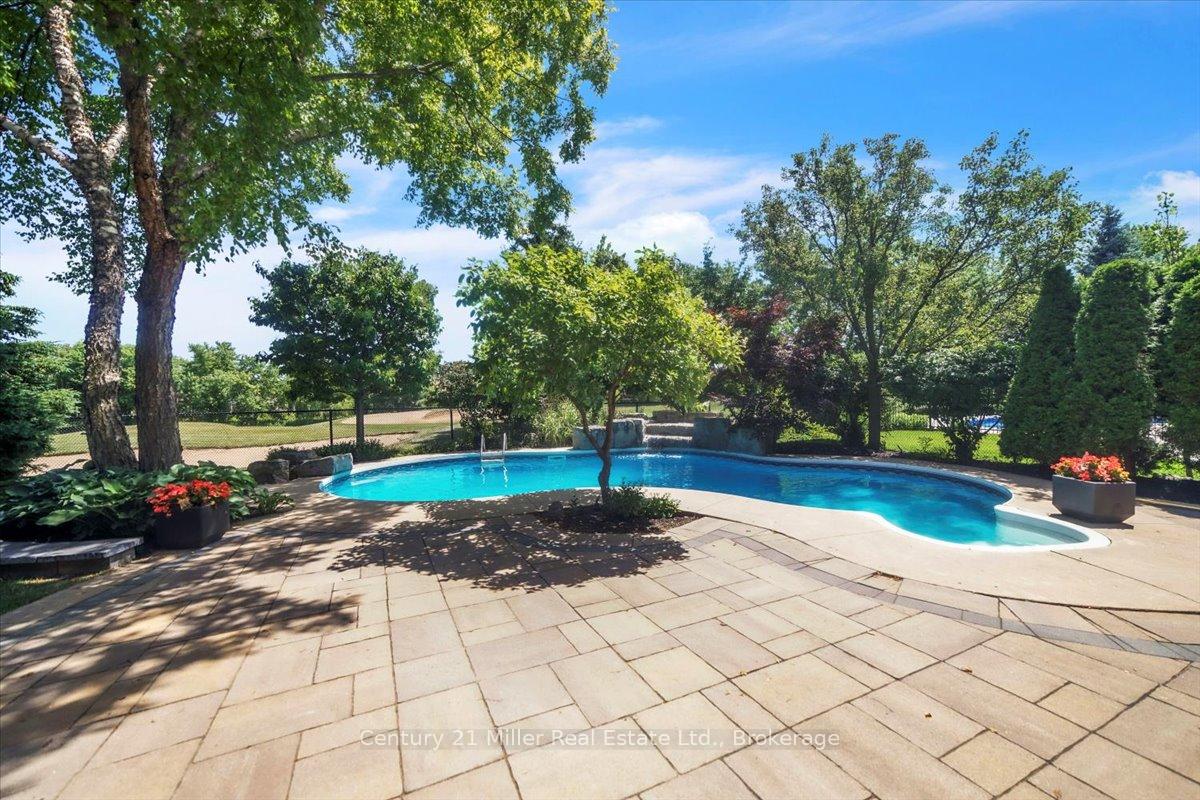 Photo 41 of 4298 Clubview Drive, Burlington, Rose — HOMEH