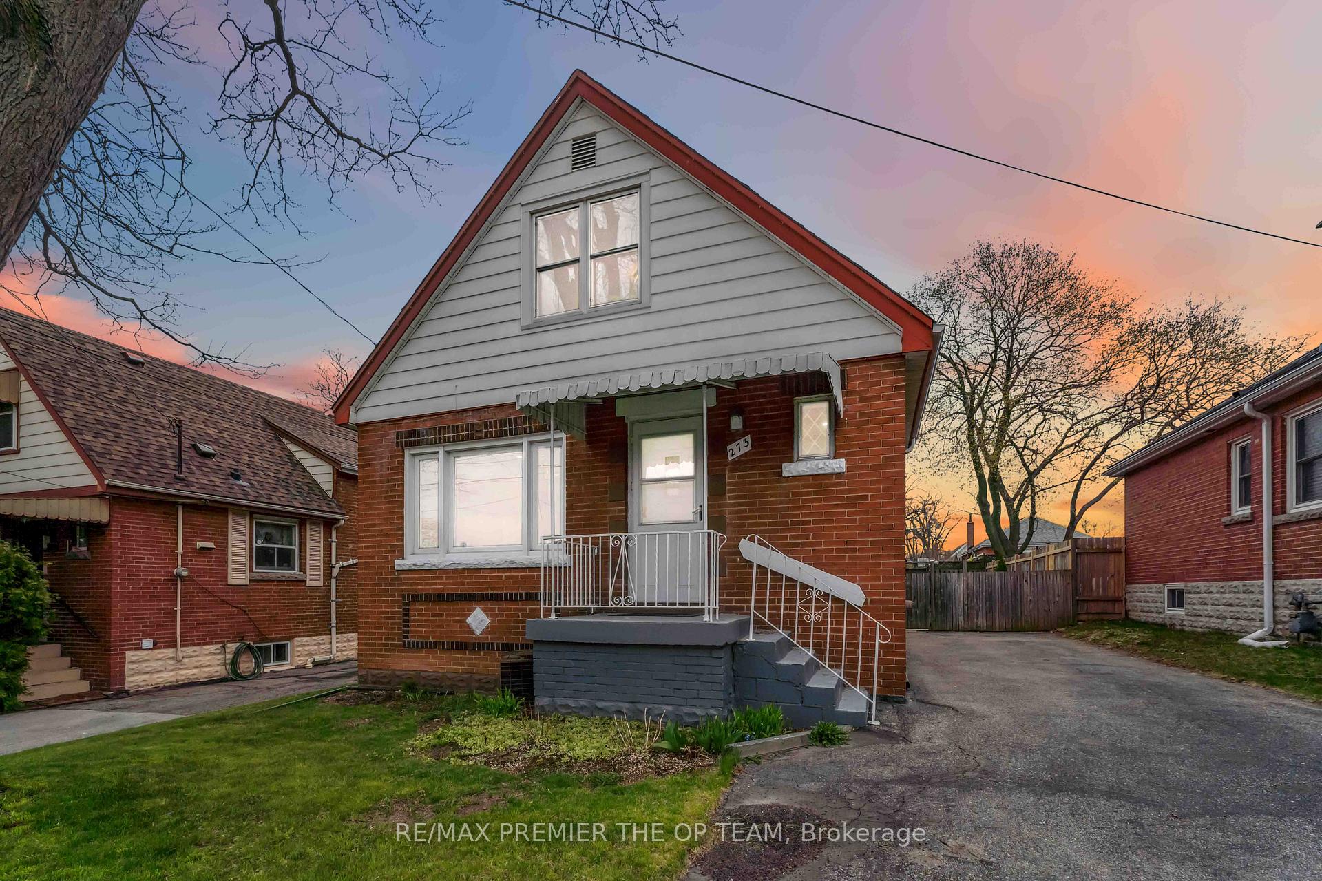 Photo 2 of 273 East 13th Street, Hamilton, Inch Park — HOMEH