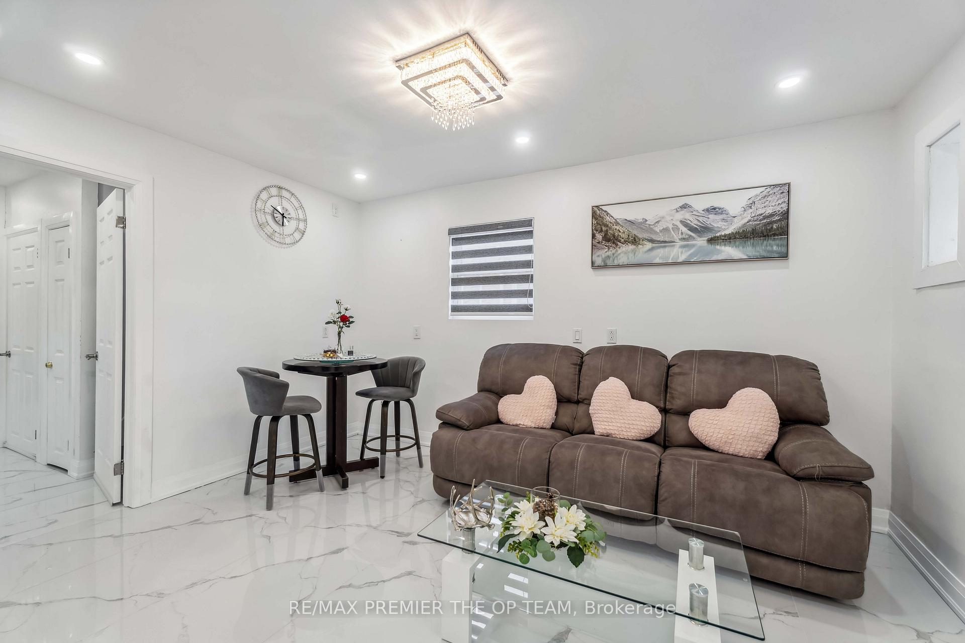 Photo 5 of 273 East 13th Street, Hamilton, Inch Park — HOMEH